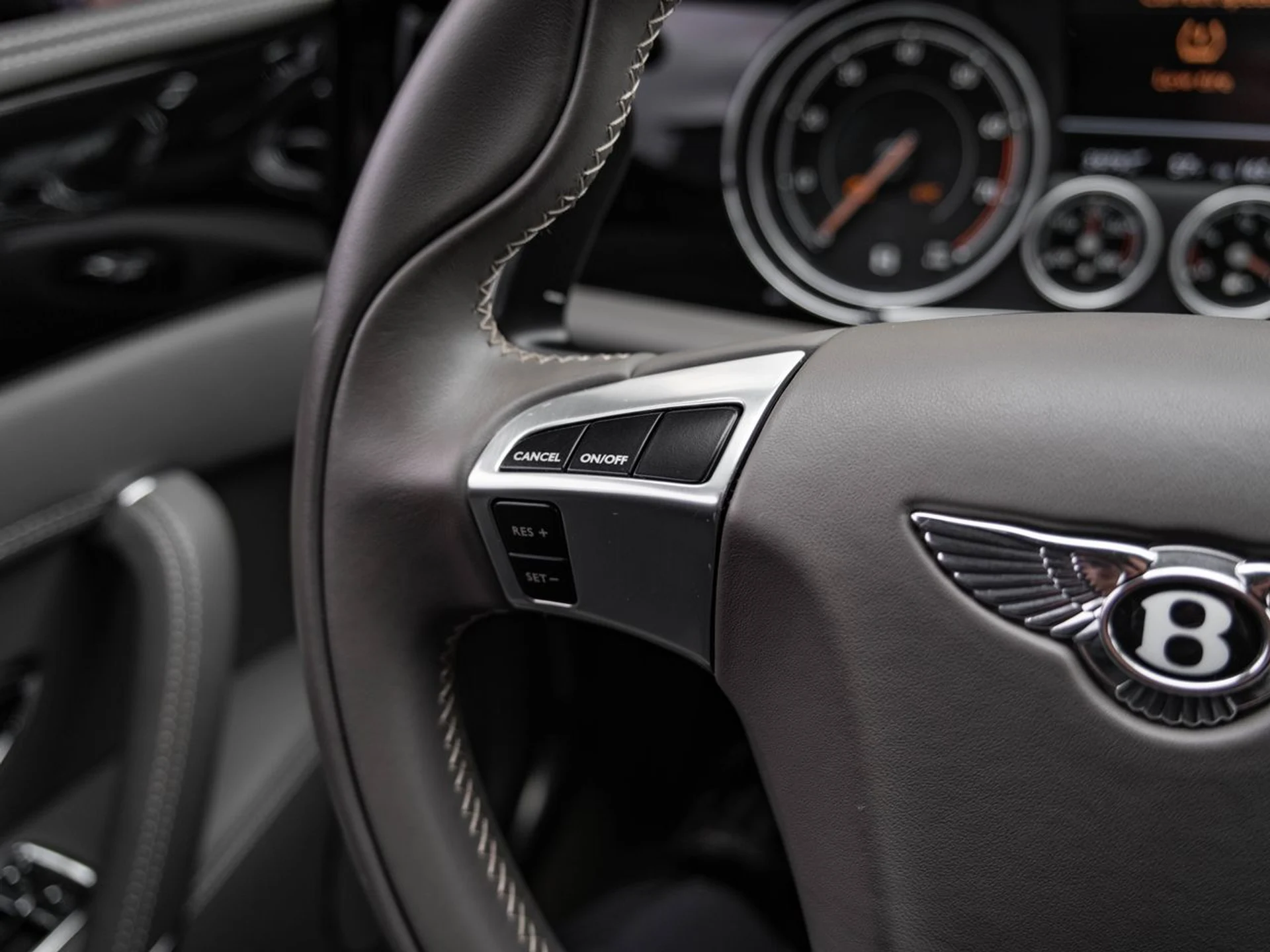 mph017_1556222489_0f1bf42abdfaab4e94c4596a9058cc94x_74d0cbb4eb