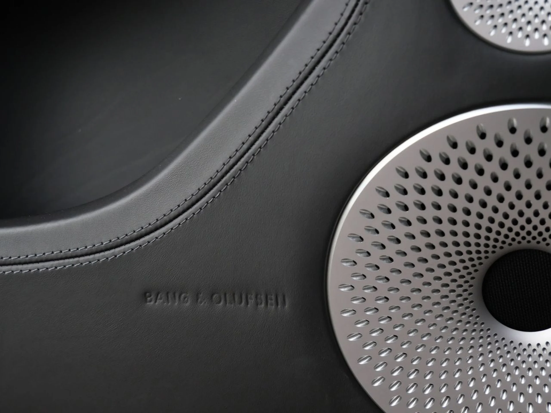 mph017_1568039560_4ddb2f8e313eb02293adde4454240999x_c51c4a3bf2