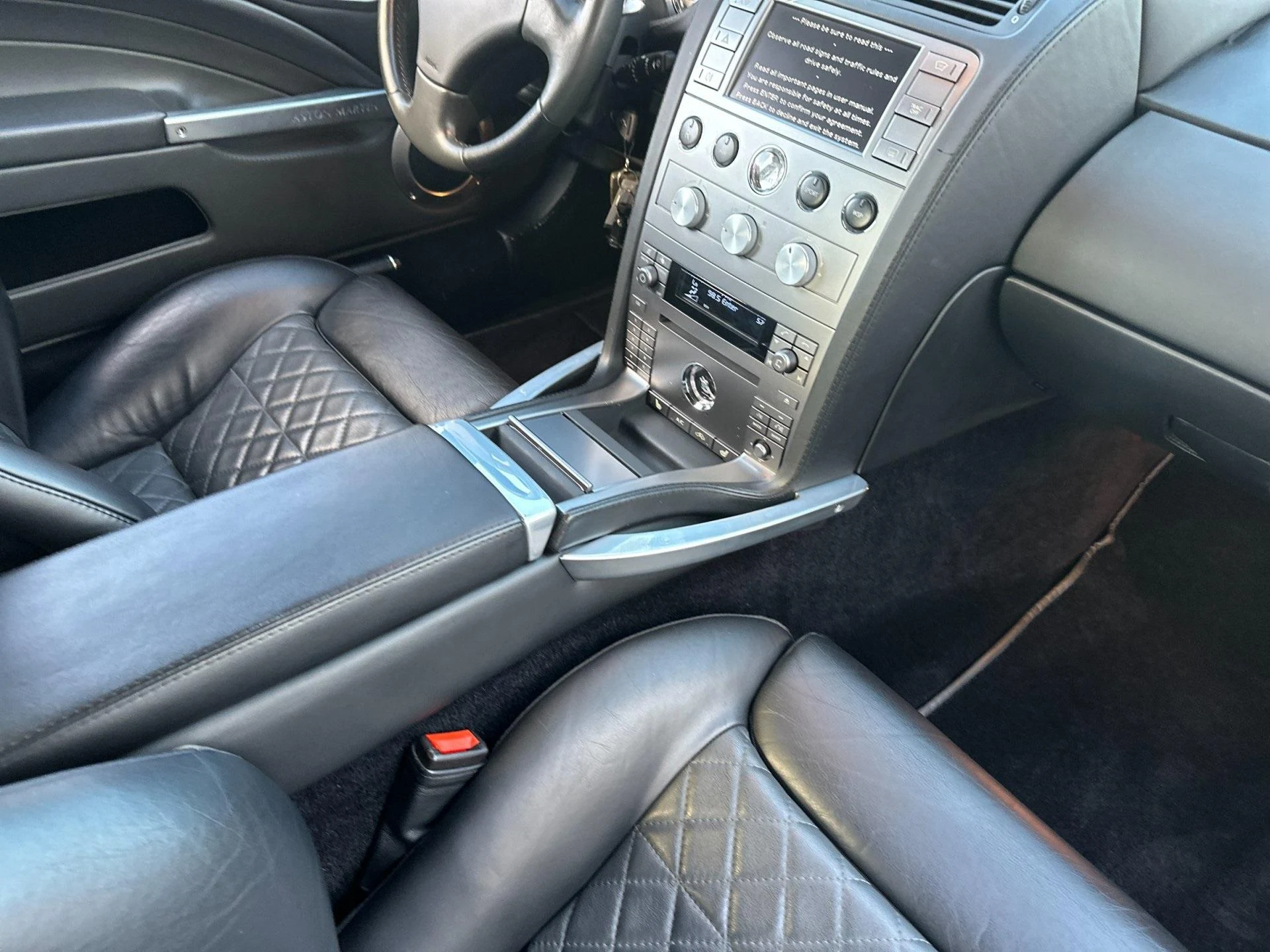 mph017_1572047675_Used_2006_Aston_Martin_Vanquish_S_1763564998_dc7939798e