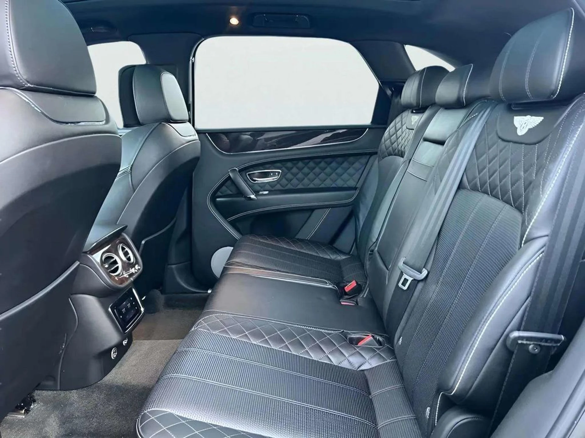 mph017_1578162022_znq9c6x428b6wgbj9fq7vd7syi1b_96d578b845