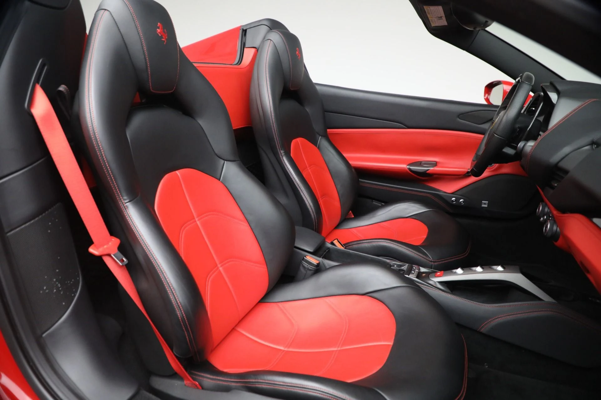 mph017_1579483880_Used_2019_Ferrari_488_Spider_1792598381_d7b06bd388