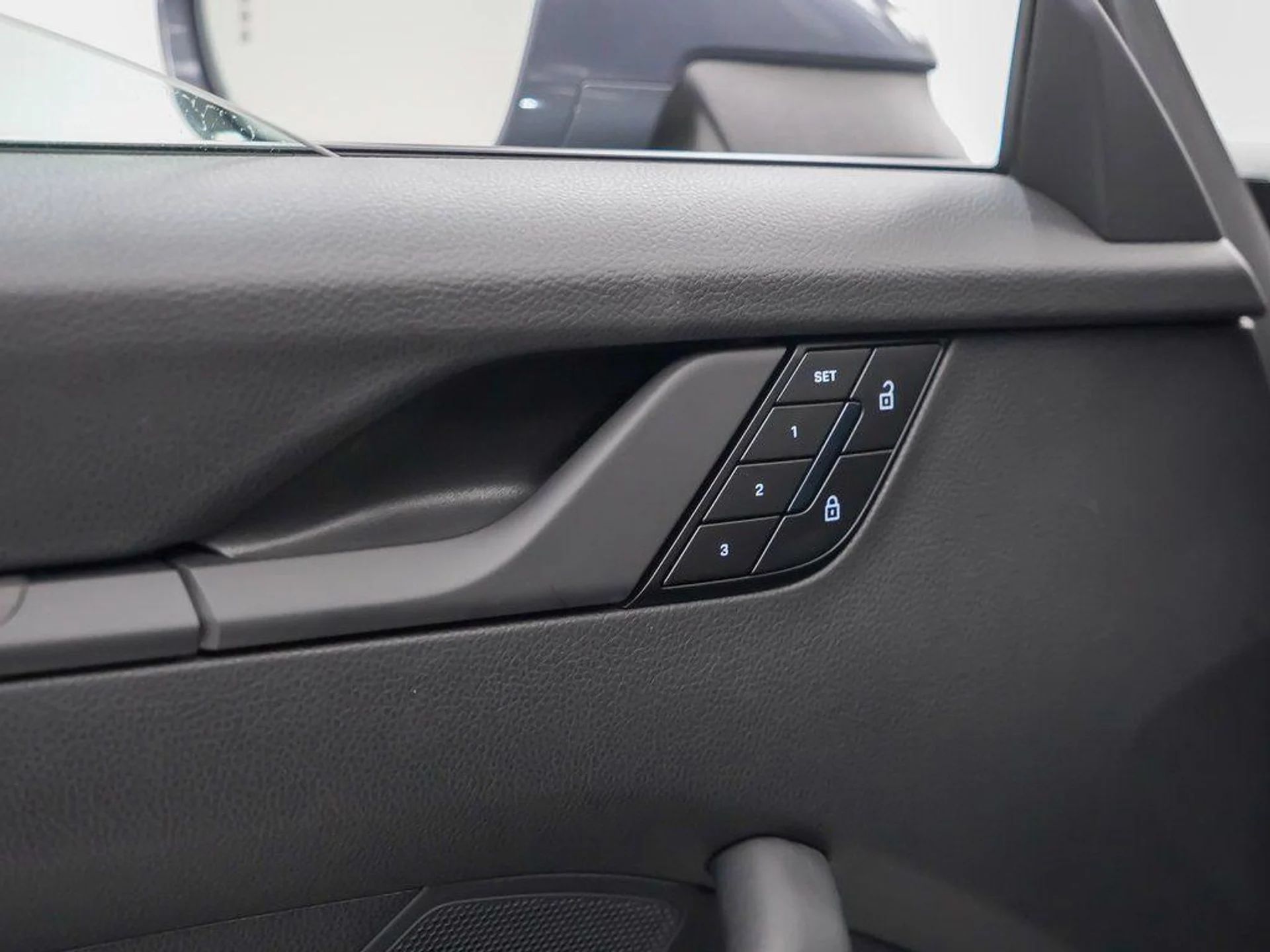 mph017_1587104351_Zx_W1_Ebt_D_52_Wzs_S_Rnz936_BM_Zb_Ao_f7d381827a