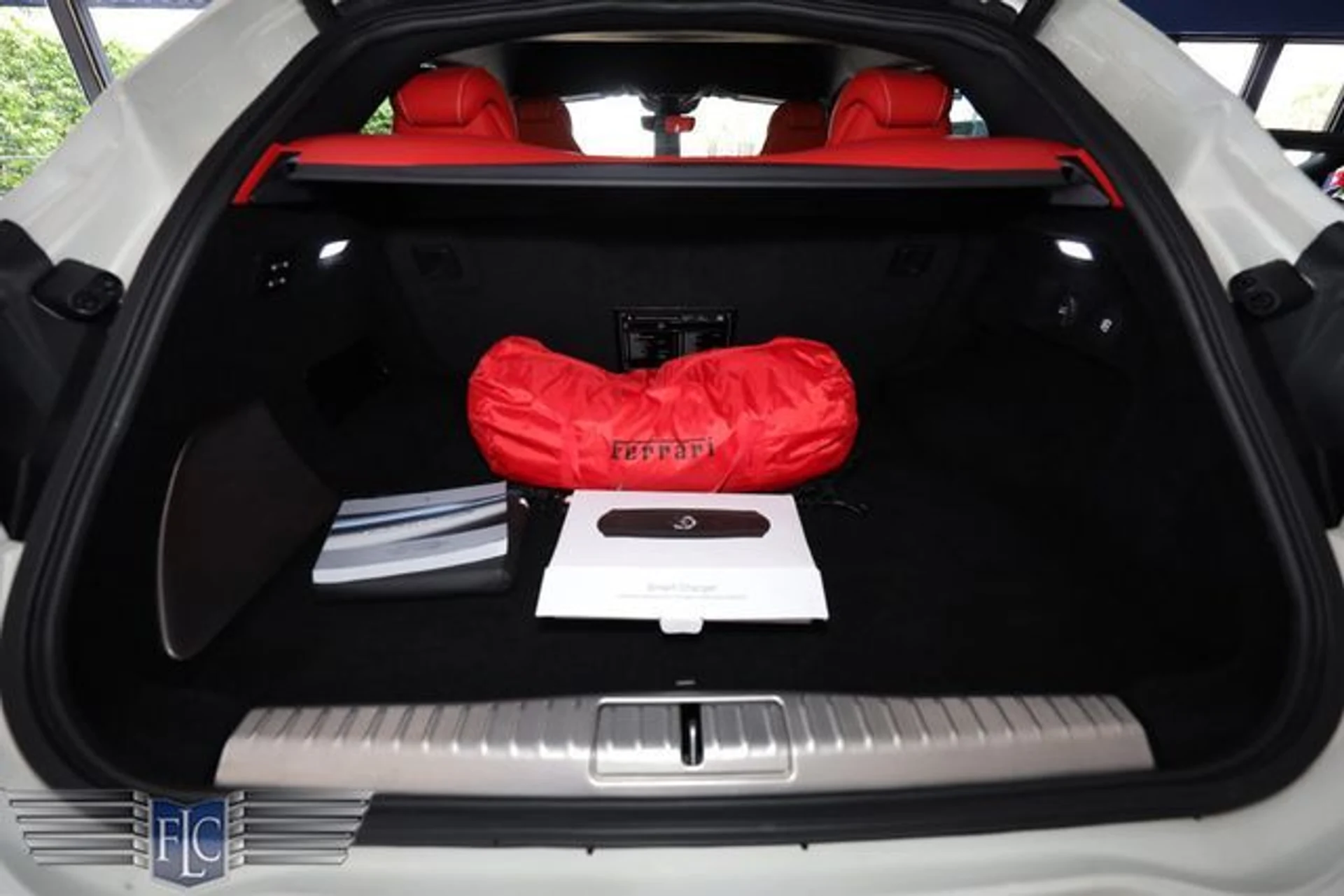mph017_1591031392_used_2023_ferrari_purosangue_6305_23056070_22_640_b0f9726062