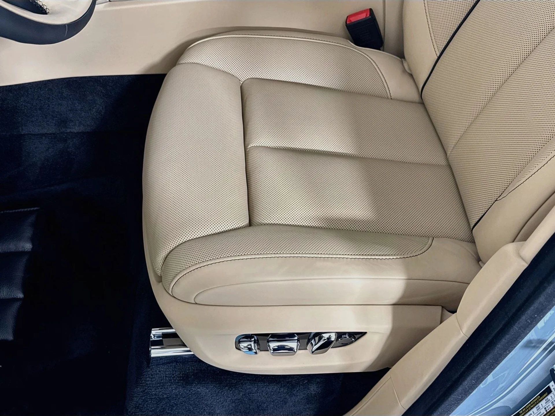 mph017_1599428992_5e87ee1b316cc084ee49e677ee820c53x_3f15576690