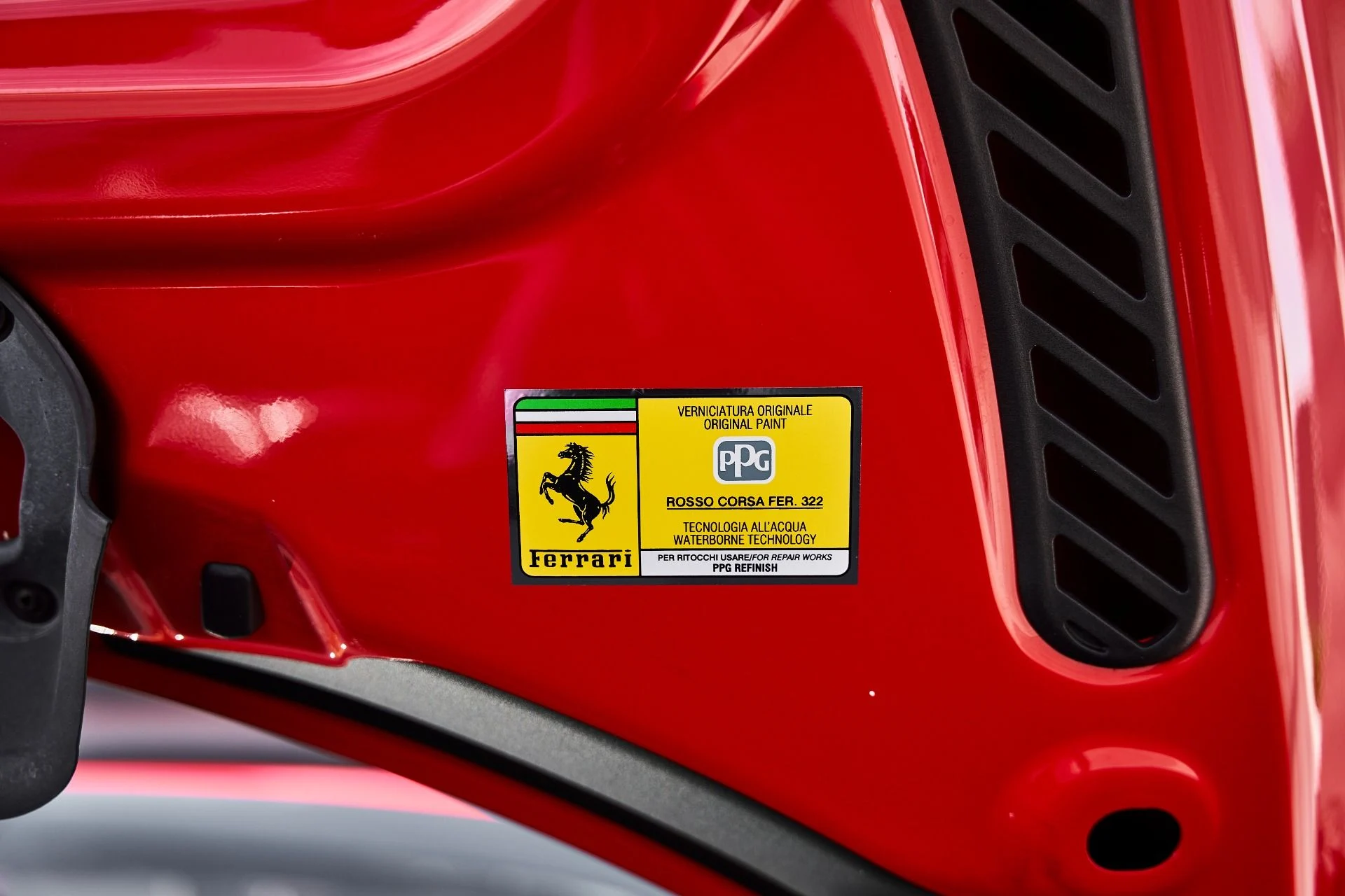 mph017_1605434174_Used_2021_Ferrari_F8_Spider_Base_1780443689_6b097b3f2b
