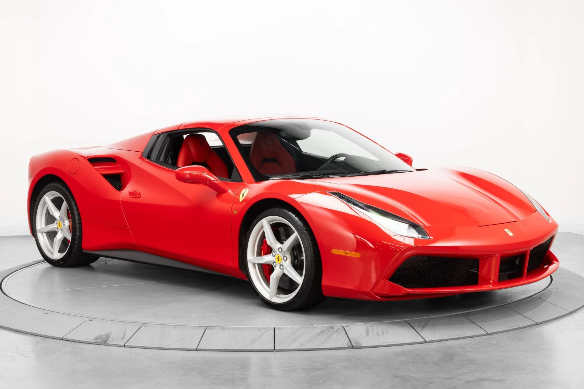 mph017_1606941845_Used_2017_Ferrari_488_Spider_1782928038_8752d4228b