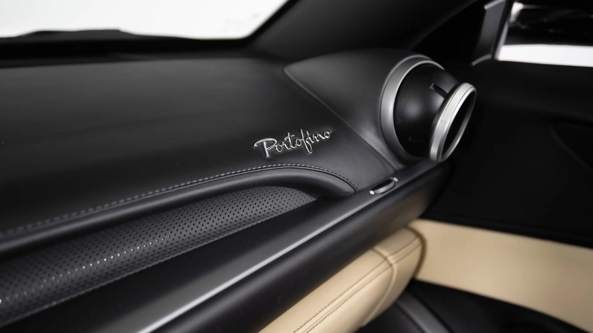 mph017_162337366_f55ecb39c5e74943b0c5f2a1f8f2bd93_c50c320db6