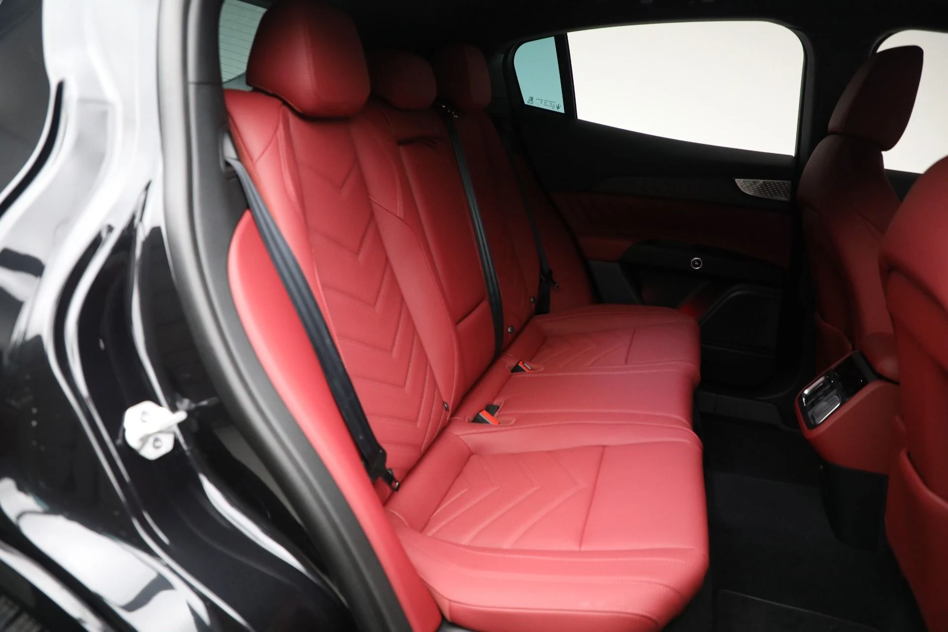 mph017_1630894851_New_2025_Maserati_Grecale_4d342f8a1b