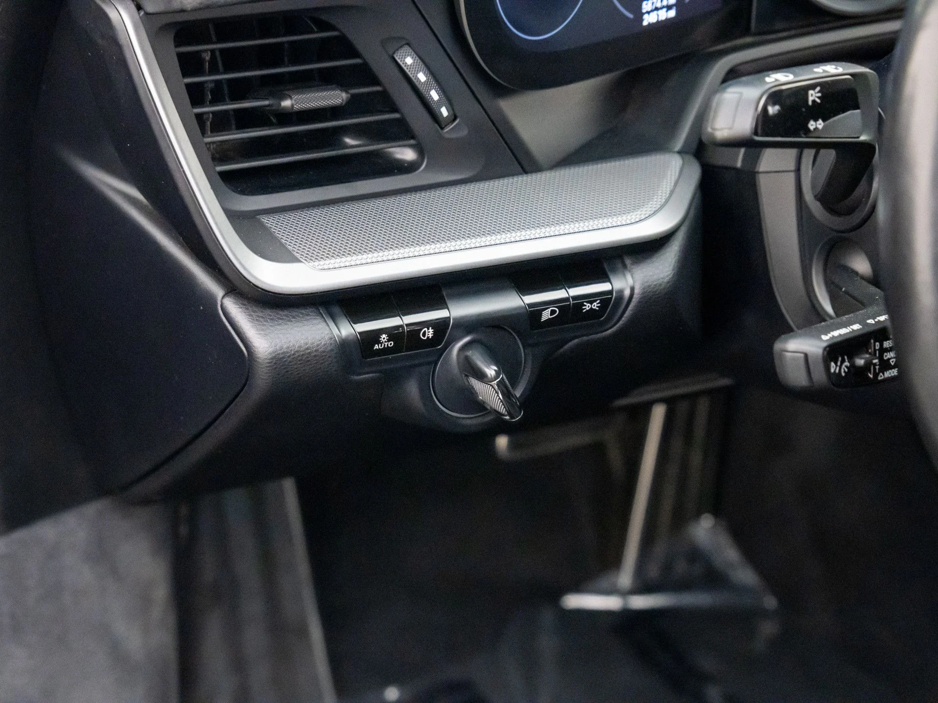 mph017_1642085382_bb2d515736bb23f0bd0bb5a3973ffe23x_960d2eb418