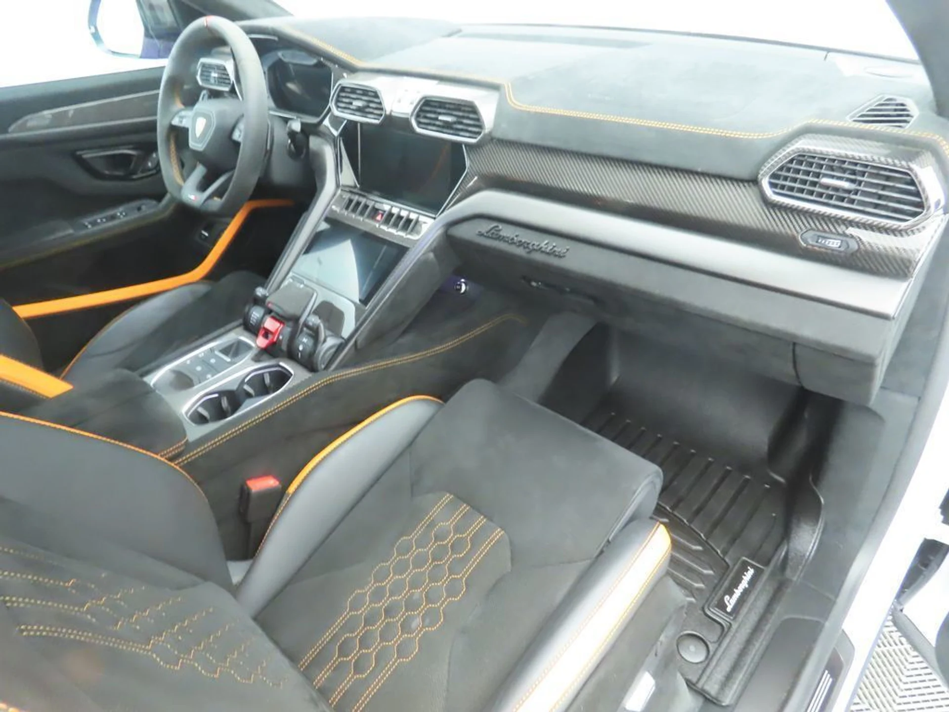 mph017_1642607892_used_2024_lamborghini_urus_performanteawd_8119_22973080_18_1024_61b4c5aaf0