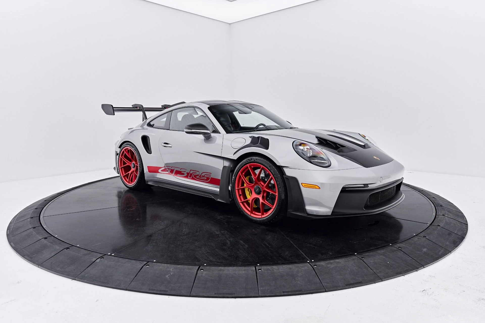 mph017_1644614171_Used_2024_Porsche_911_GT_3_RS_1790637159_33599a302f