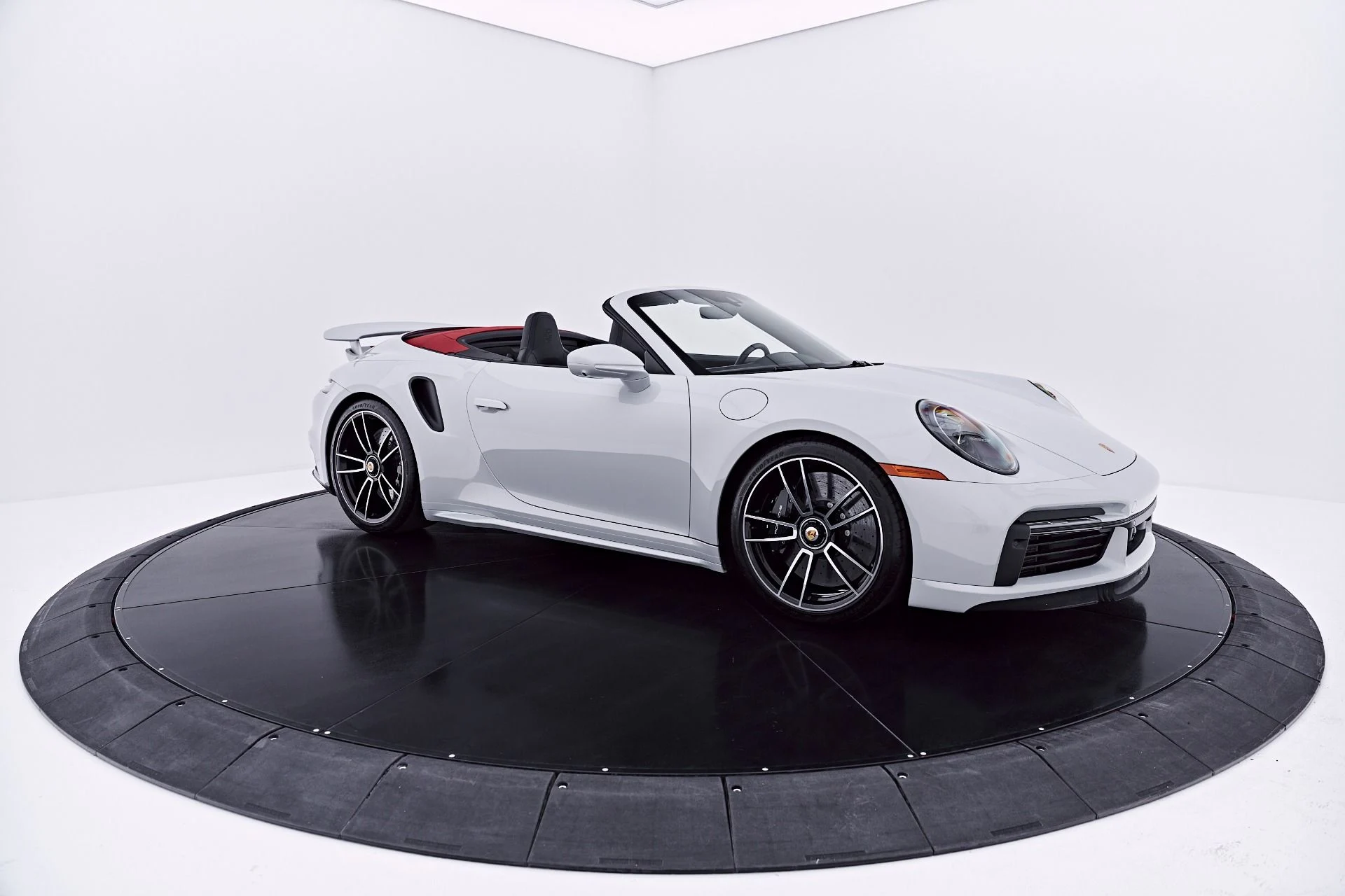 mph017_1646607854_Used_2024_Porsche_911_Turbo_S_1782870638_1065a5c794