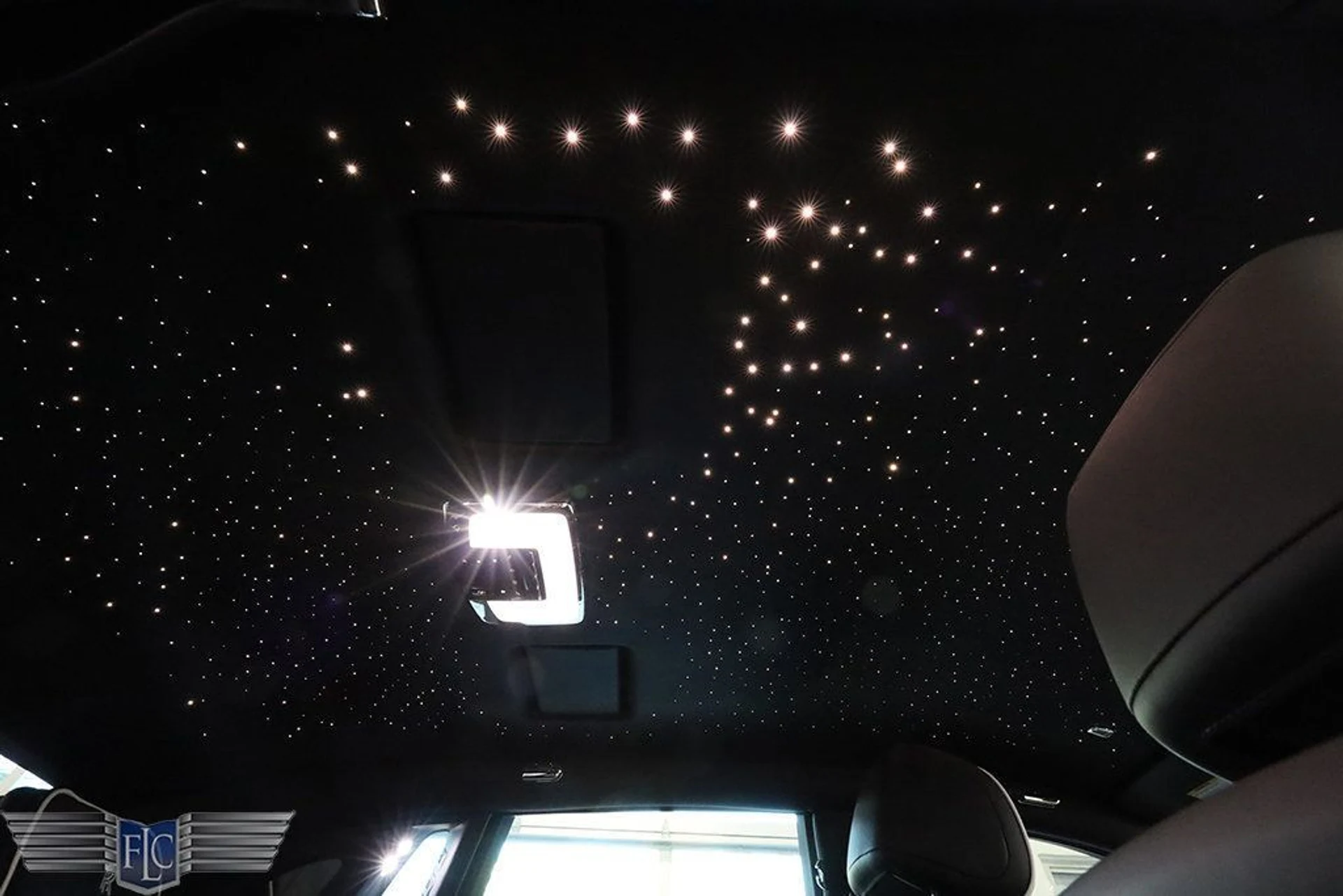 mph017_1648874094_used_2022_rolls_royce_phantom_sedan_9689_23002313_18_1024_9ae3465e45