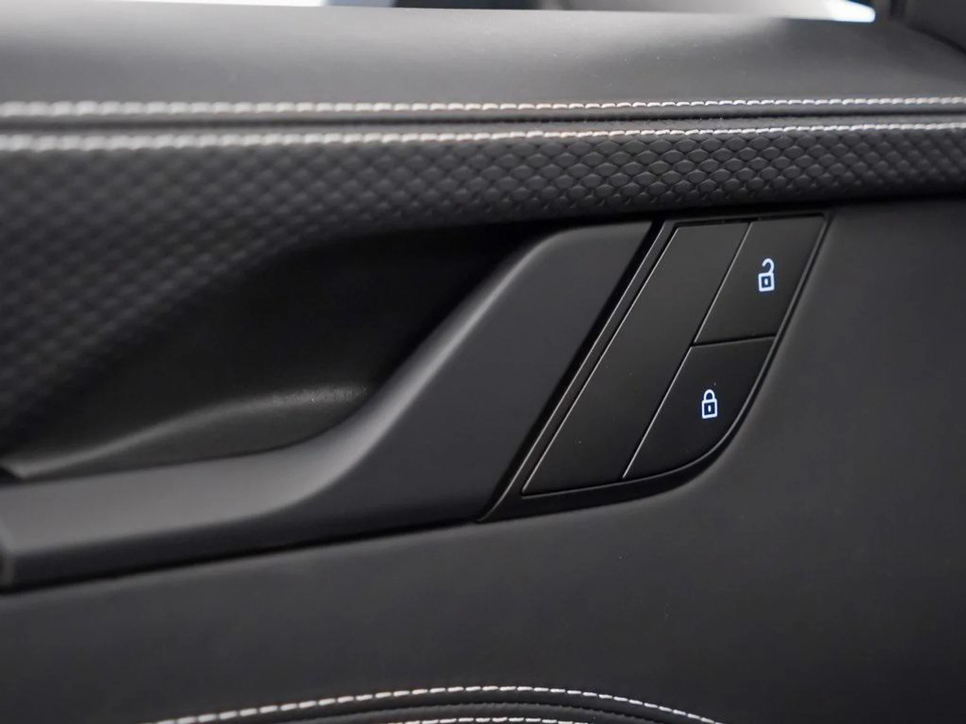 mph017_1651842967_dj2_Vdra7_Ex_W_Iwcvb6_ki_Vphjc_M_38a9f96737