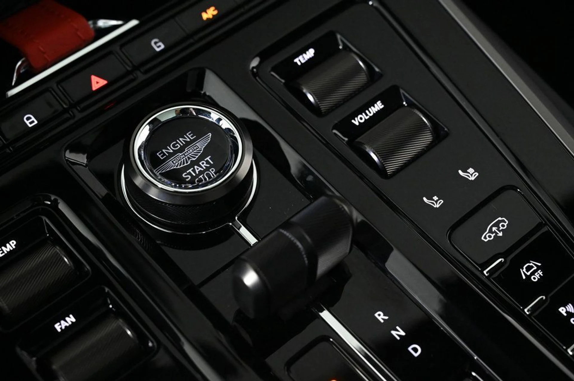 mph017_1652761745_new_2026_aston_martin_dbx_707awd_11350_22972758_18_1024_4b76c73bf8