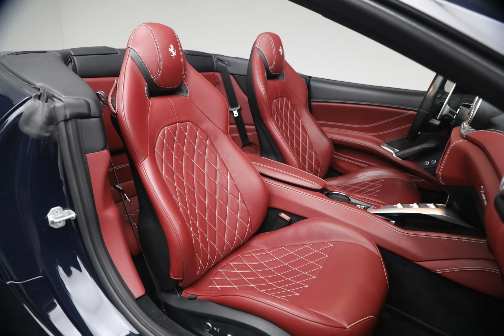 mph017_1652820411_Used_2016_Ferrari_California_T_1779312555_34016311ae