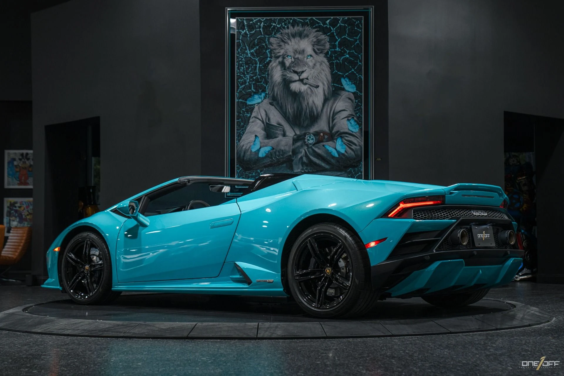 mph017_1658218370_Used_2021_Lamborghini_Huracan_EVO_Spyder_In_Blu_Glauco_w_White_Interior_1756349683_9a2110547b