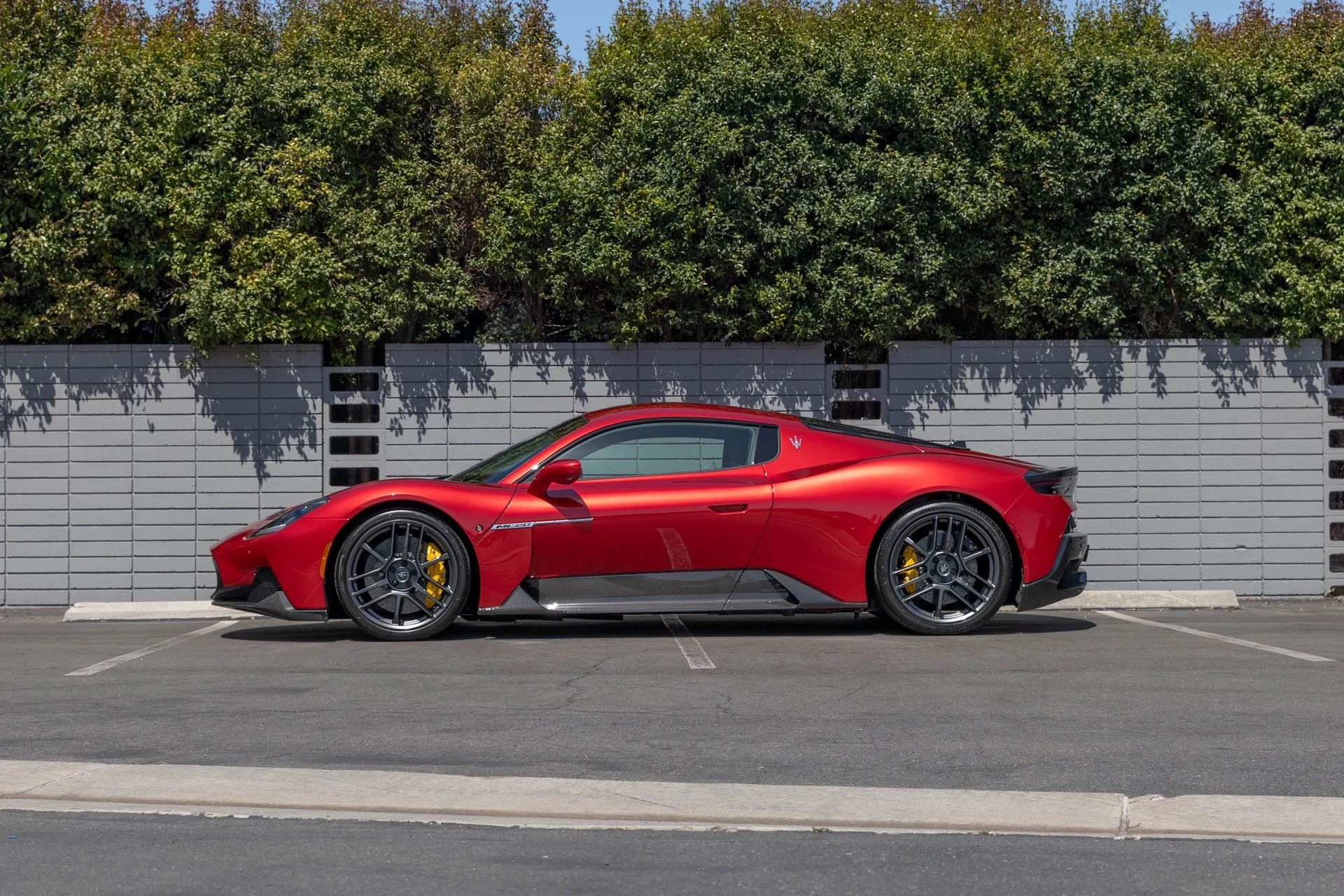 mph017_1665351376_Used_2022_Maserati_MC_20_1747769260_70234a45fe