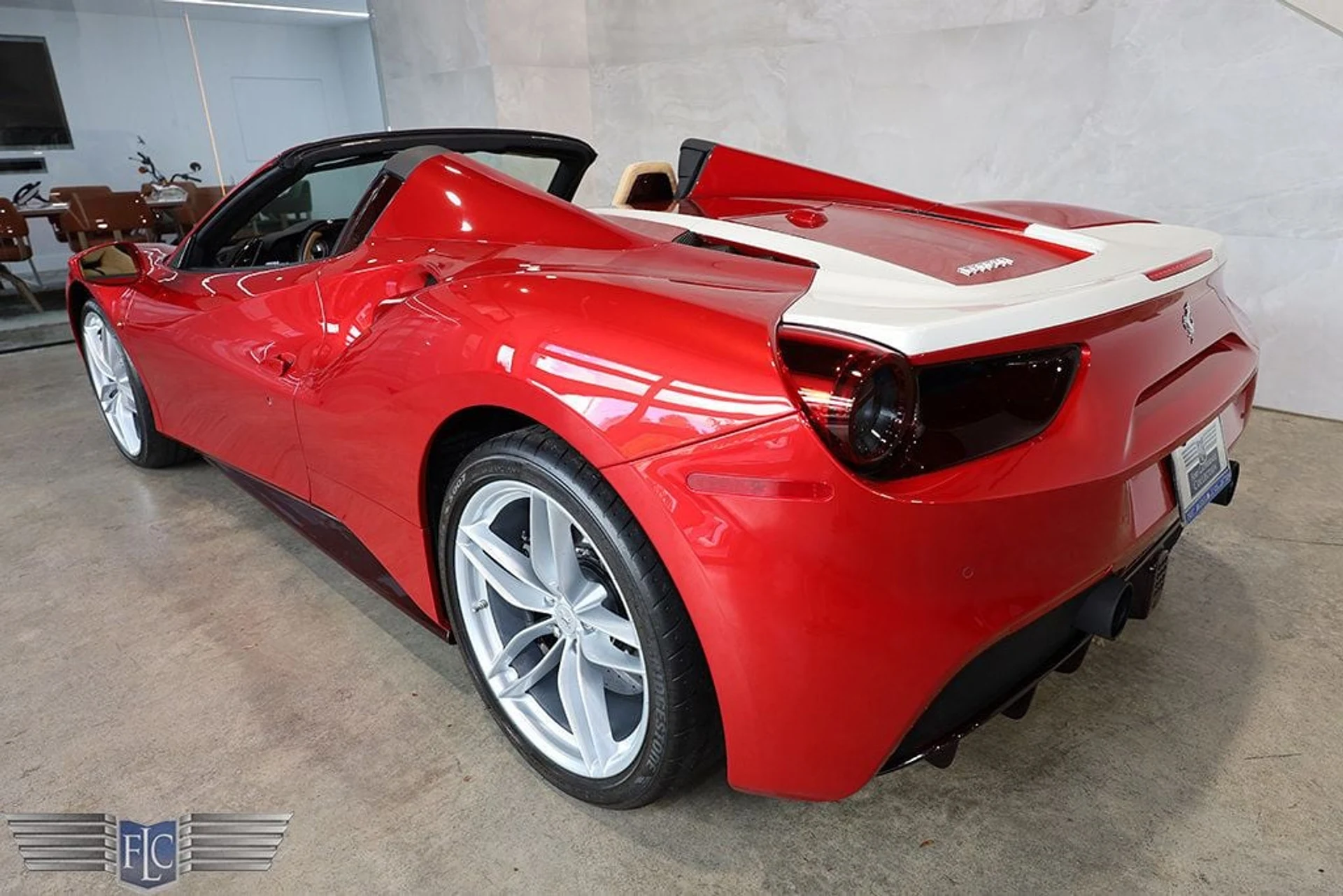 mph017_1670876888_used_2019_ferrari_488_spider_convertible_9689_22929028_18_1024_817b33ec1b