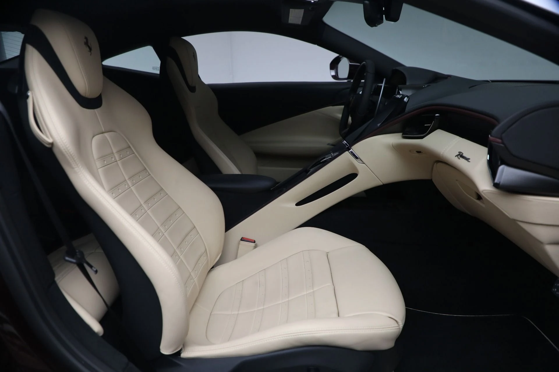 mph017_1671290126_Used_2023_Ferrari_Roma_1767375733_1846fb76eb