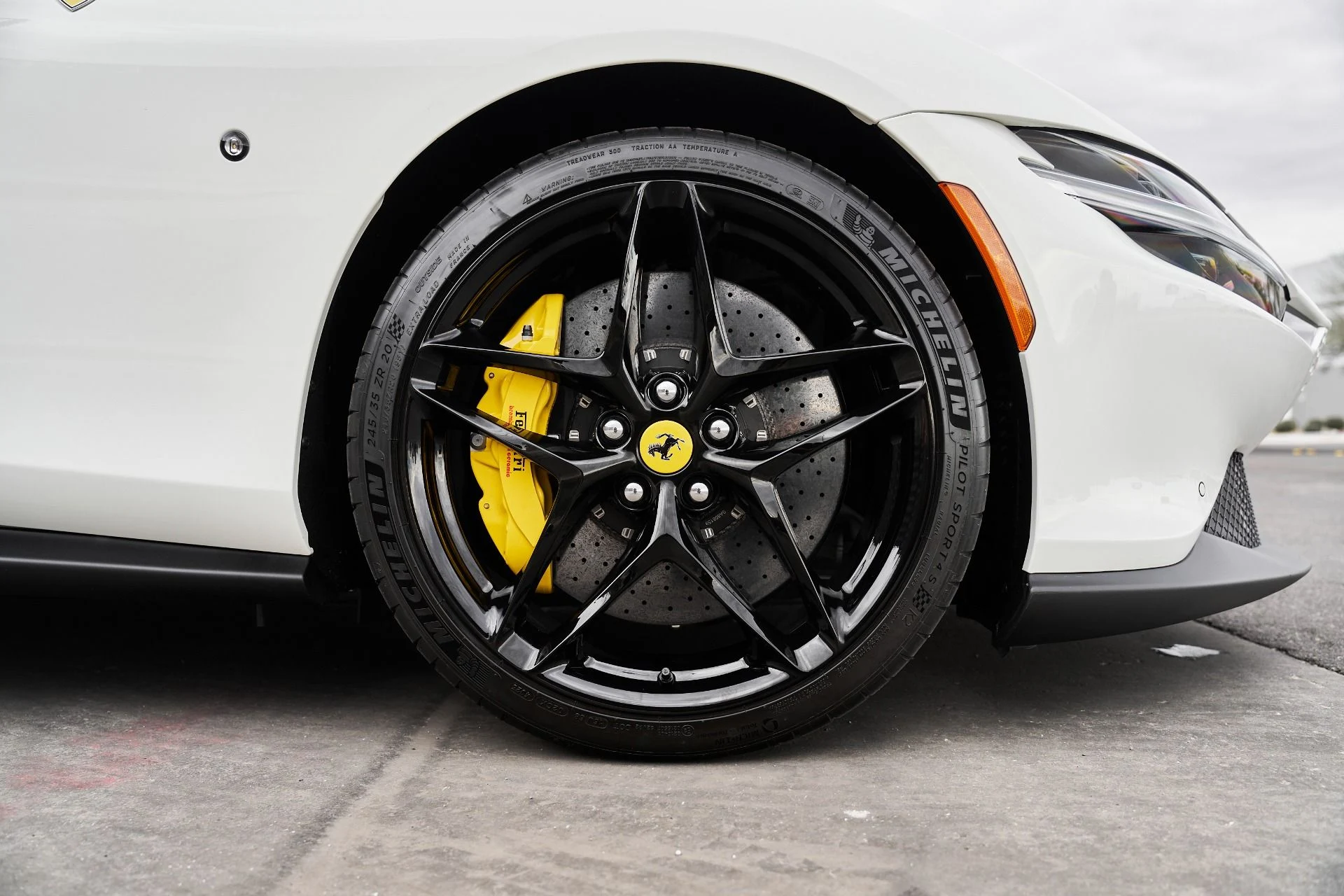 mph017_1671353025_Used_2024_Ferrari_Roma_Base_1763170056_64faf4b513