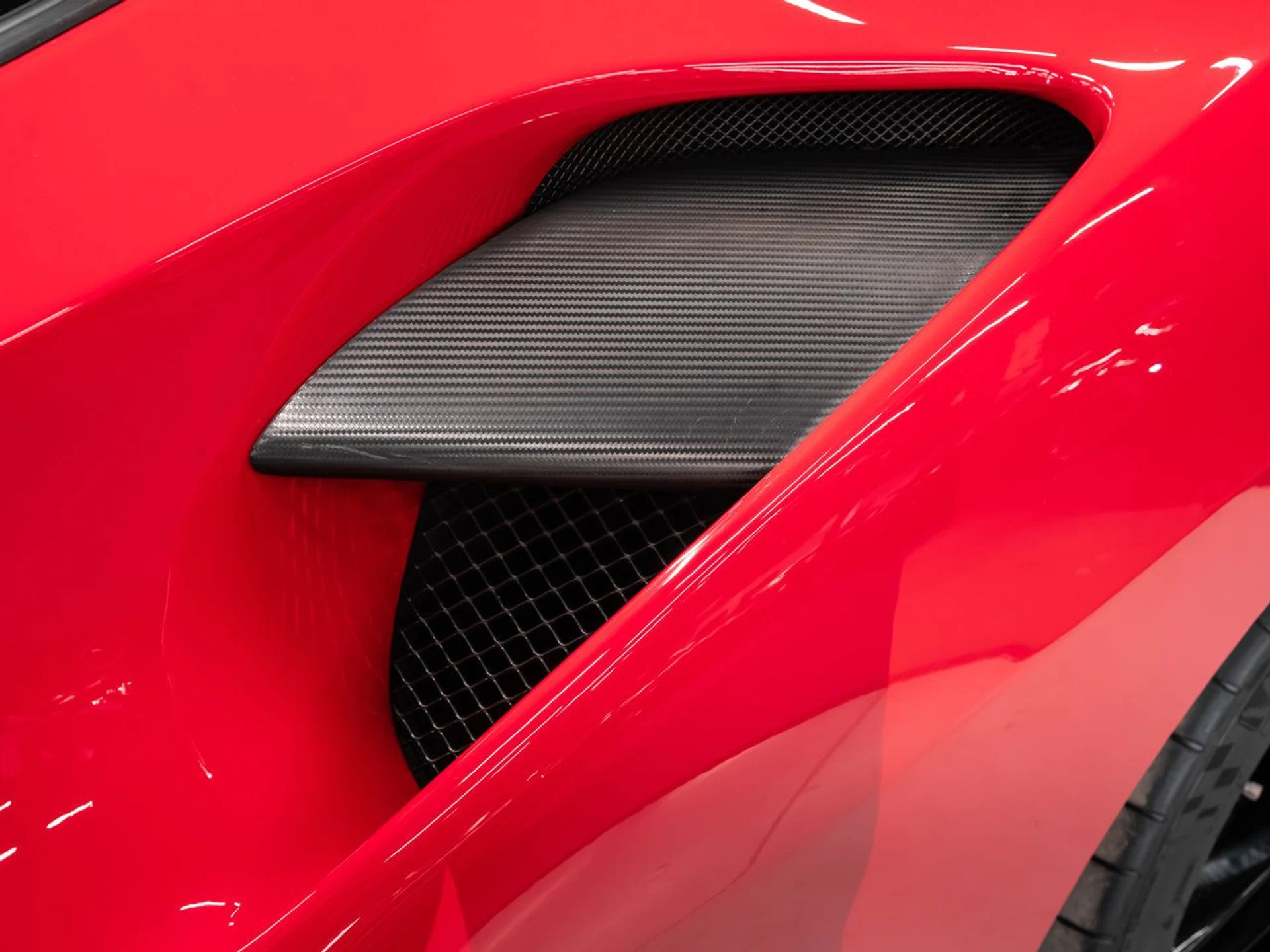 mph017_1676799722_ferrari_488_gtb_2017_8a201ac233