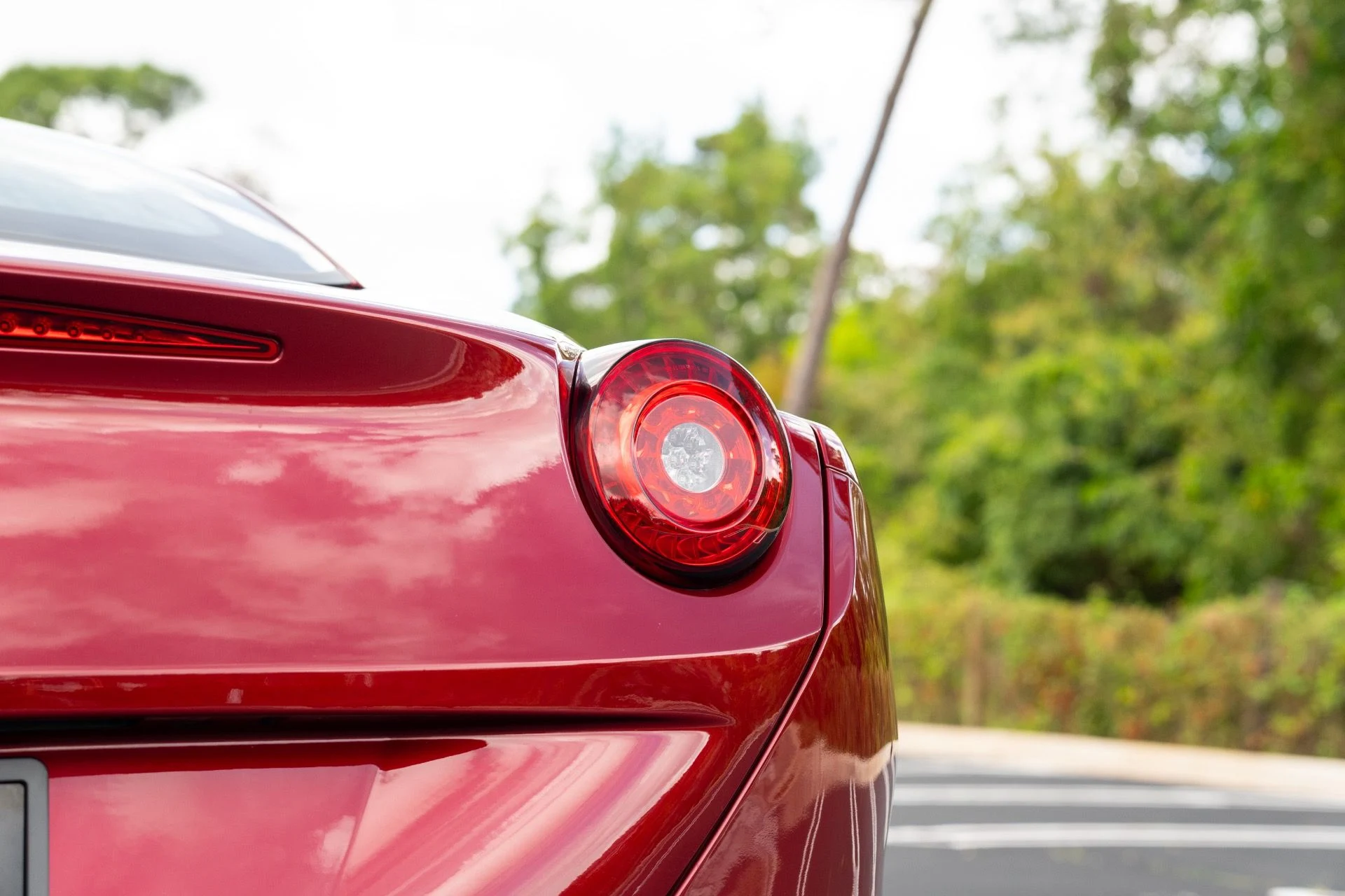 mph017_1717552742_Used_2015_Ferrari_California_T_1773337239_fcff4782a0