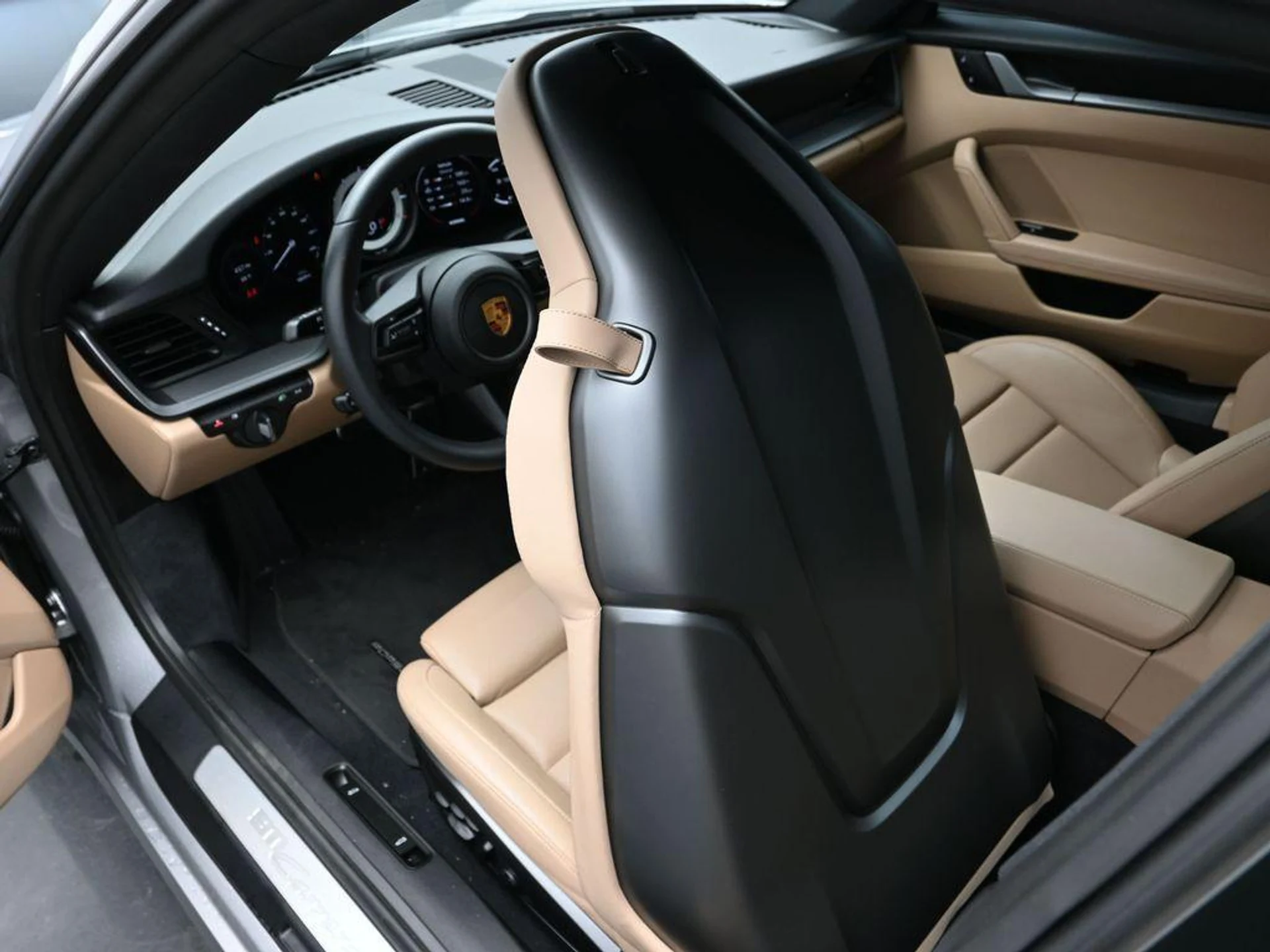 mph017_172046449_s9v_CXKS_6_A_Af_Xf_Bv_RAW_4_Jfa6k2_WM_2adafead01