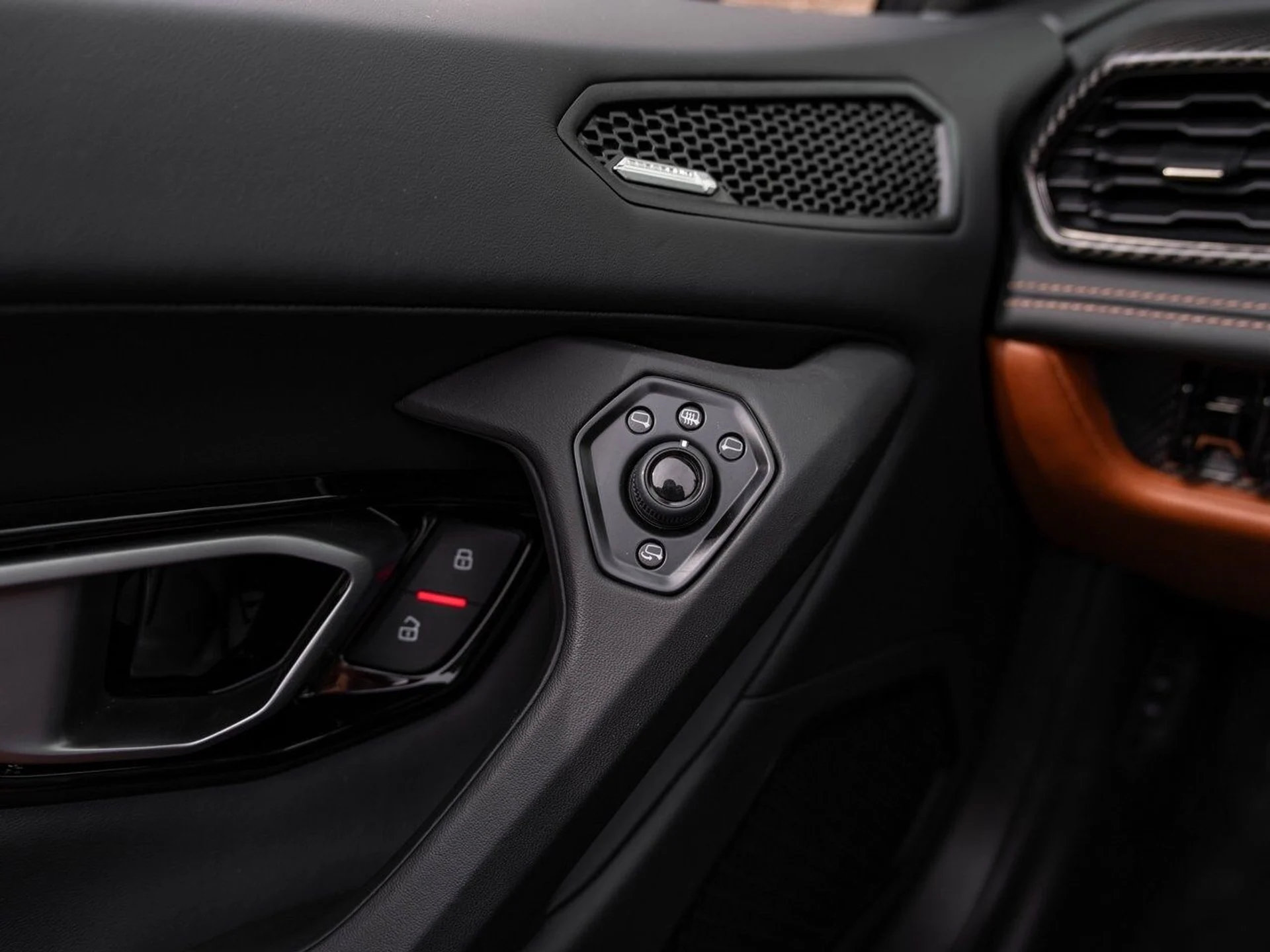 mph017_1721921272_78356676efb3f687b5f301b389f3a2d9x_7b5131c58f