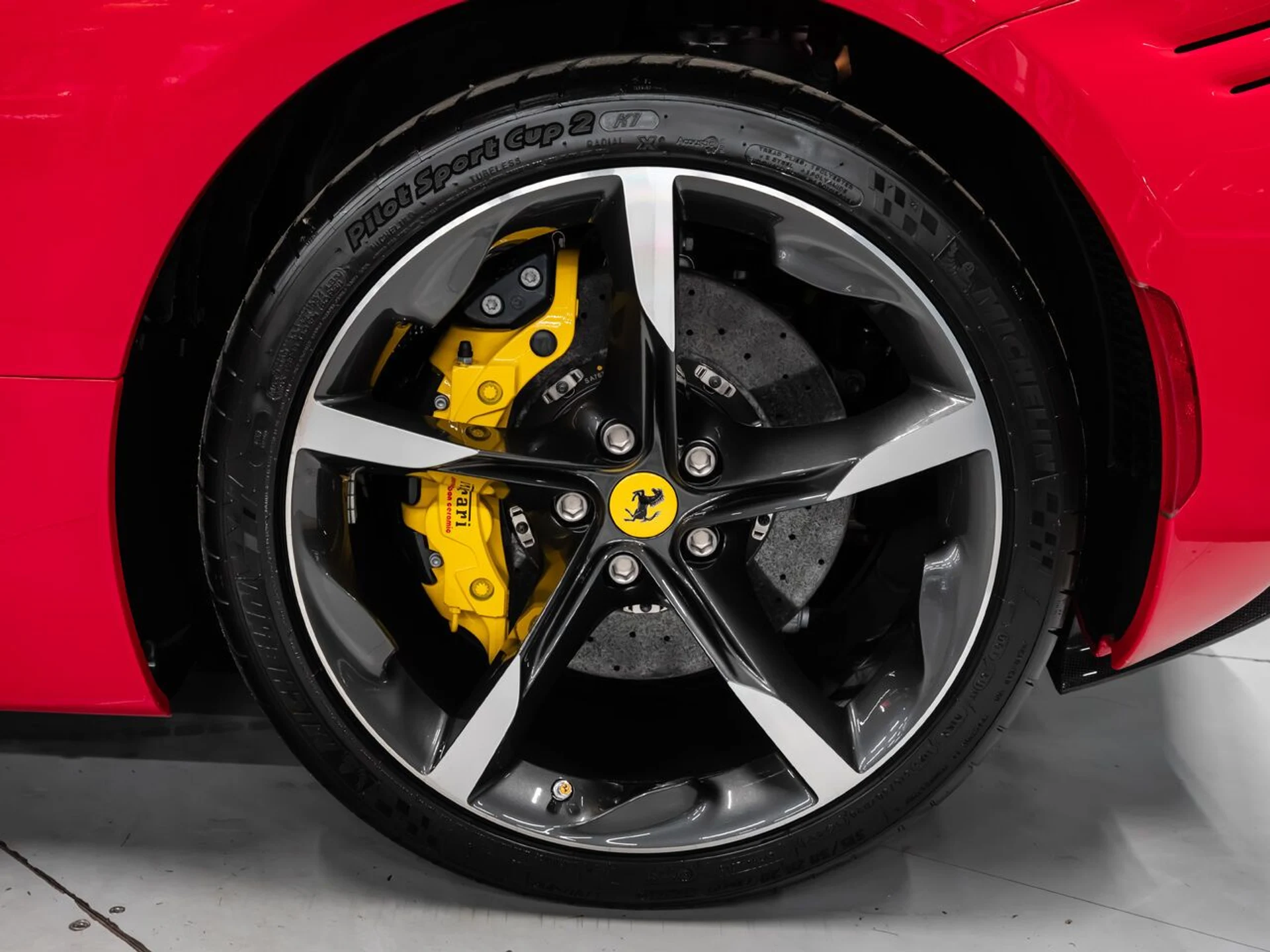 mph017_1732229783_ferrari_sf90_stradale_2023_3c18034a12