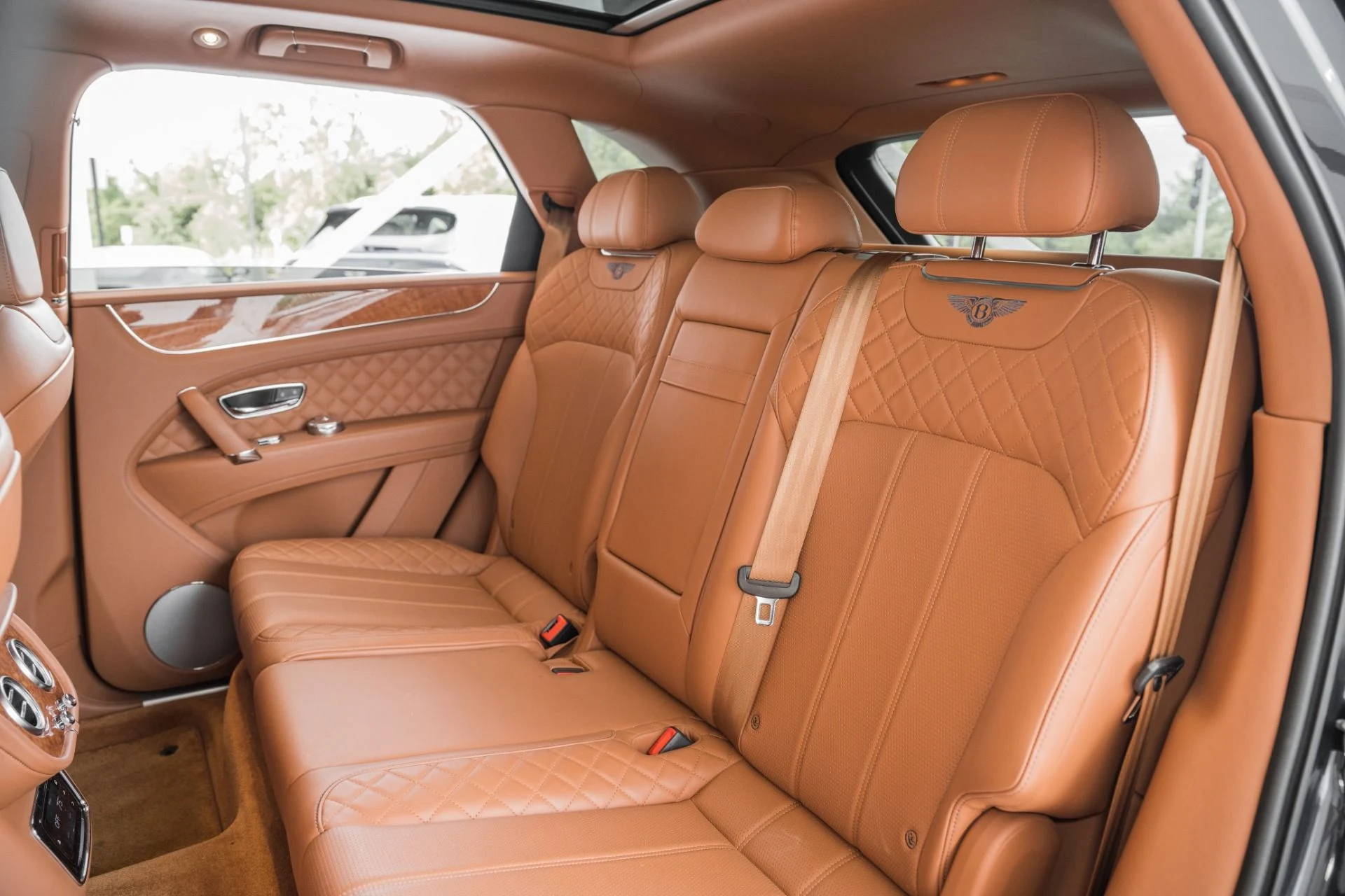 mph017_1734014103_Used_2017_Bentley_Bentayga_W12_1683658995_4eab0e6dc4