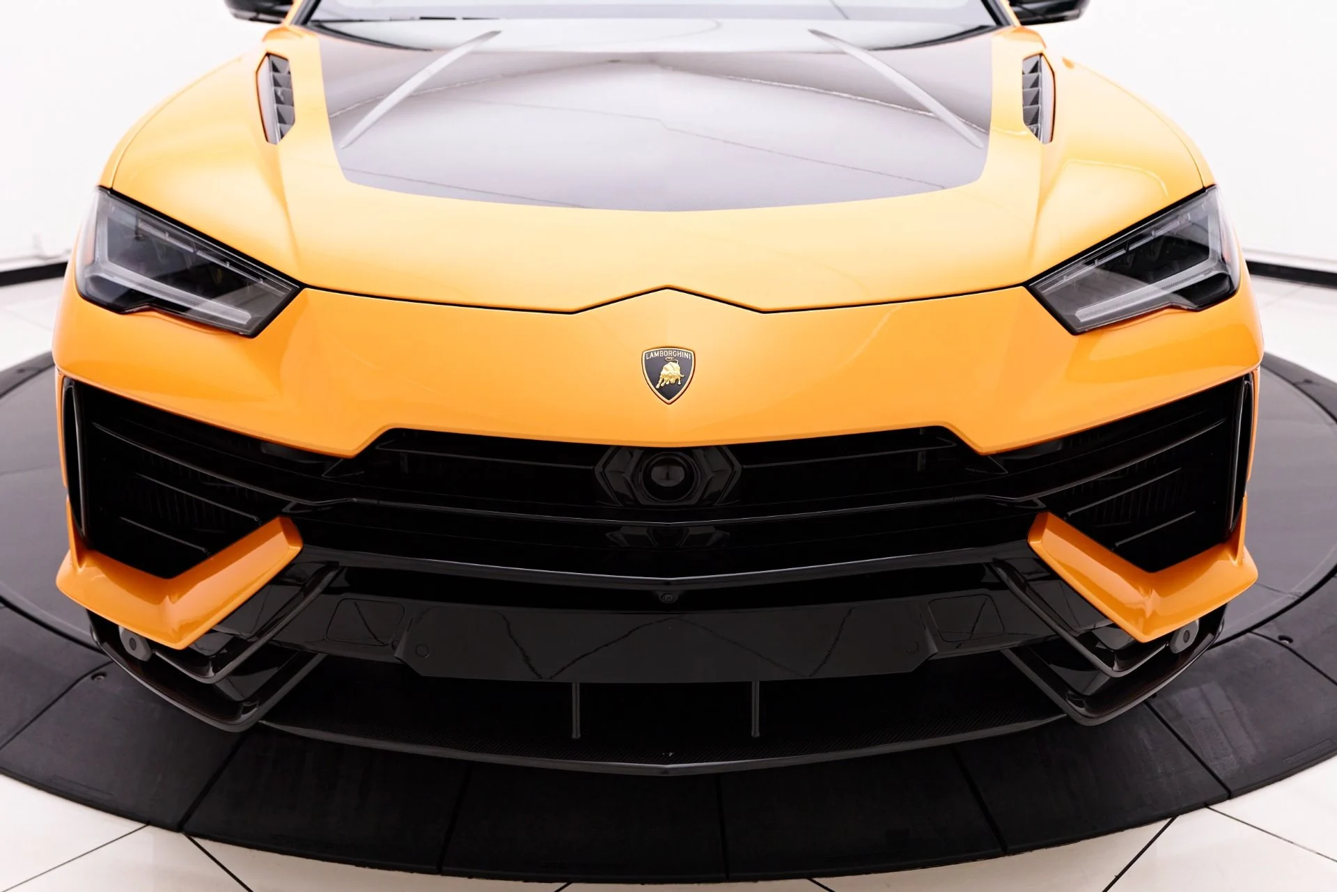 mph017_1737740555_Used_2023_Lamborghini_Urus_Performante_1758074145_4b9940c4a9