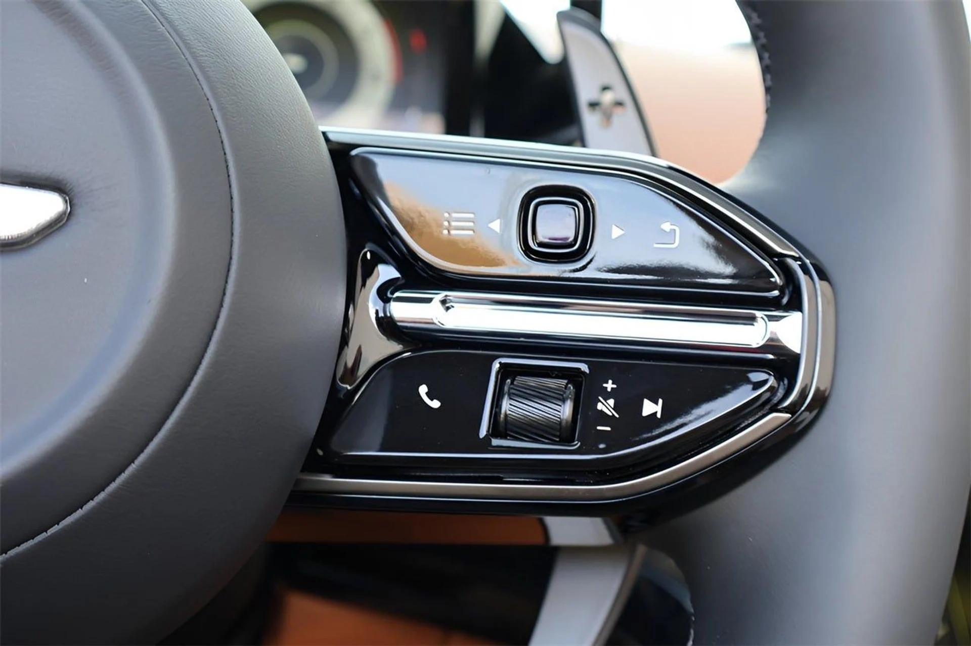 mph017_1743781858_18_7cf8fdcef9