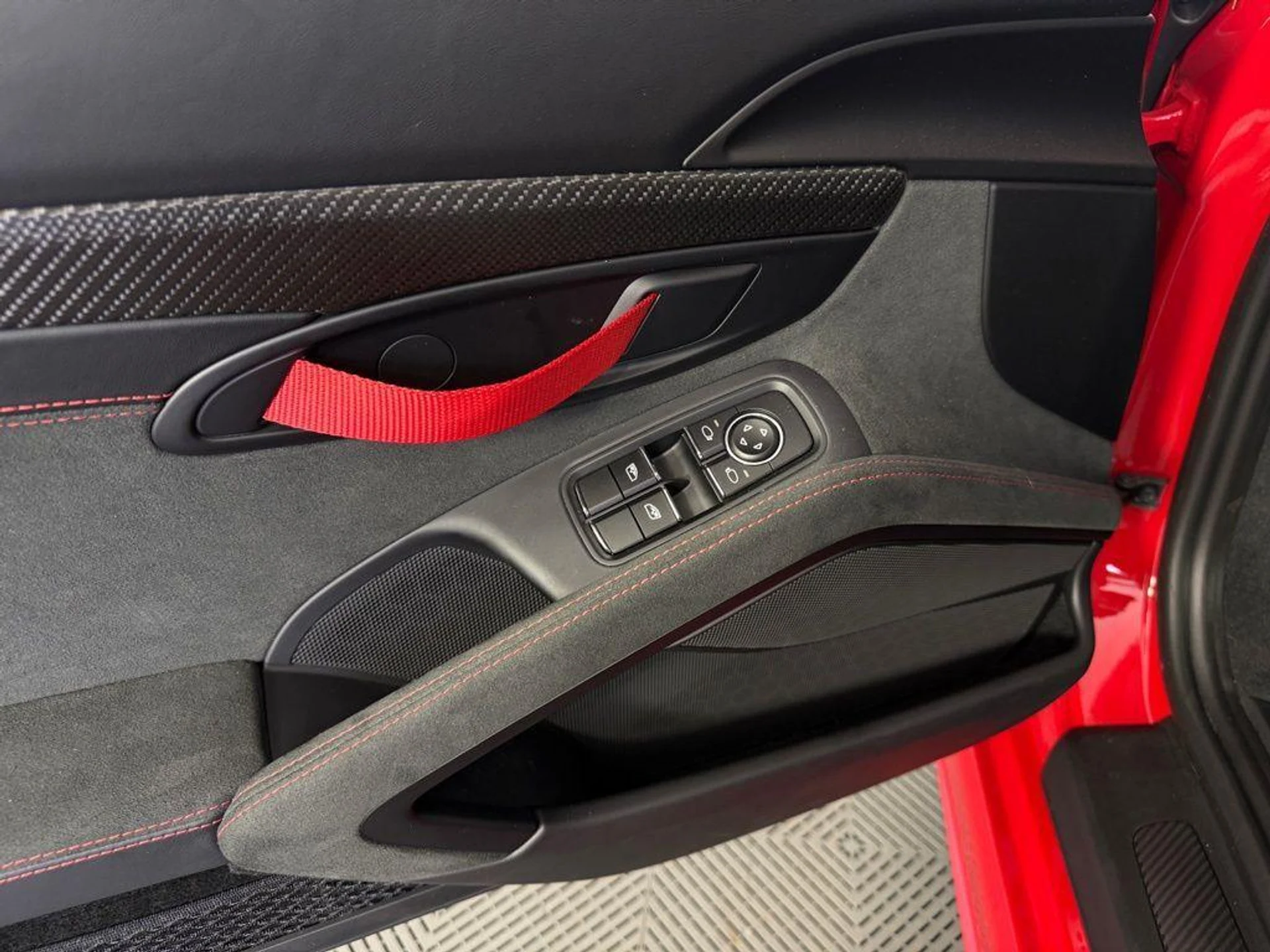 mph017_174753530_zhz_qi0_XF_88_Q_Rf_YV_Zd_OUE_s_P_Ng_f629be1f8a