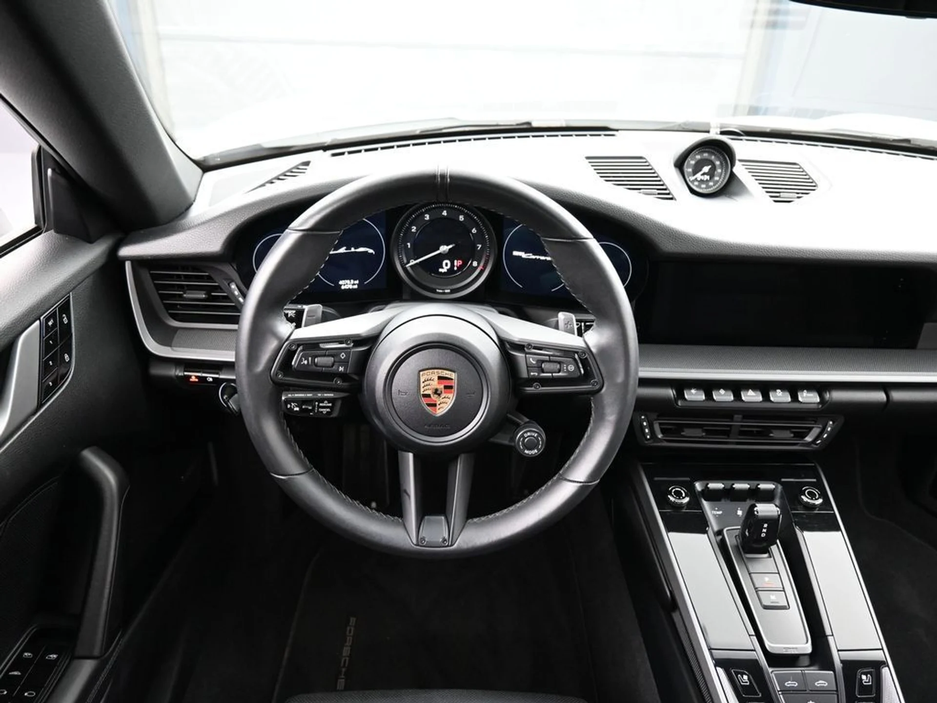 mph017_1748776527_27ae83d7_cedb_4317_bb33_8cec132c55fc_a2daed46aa