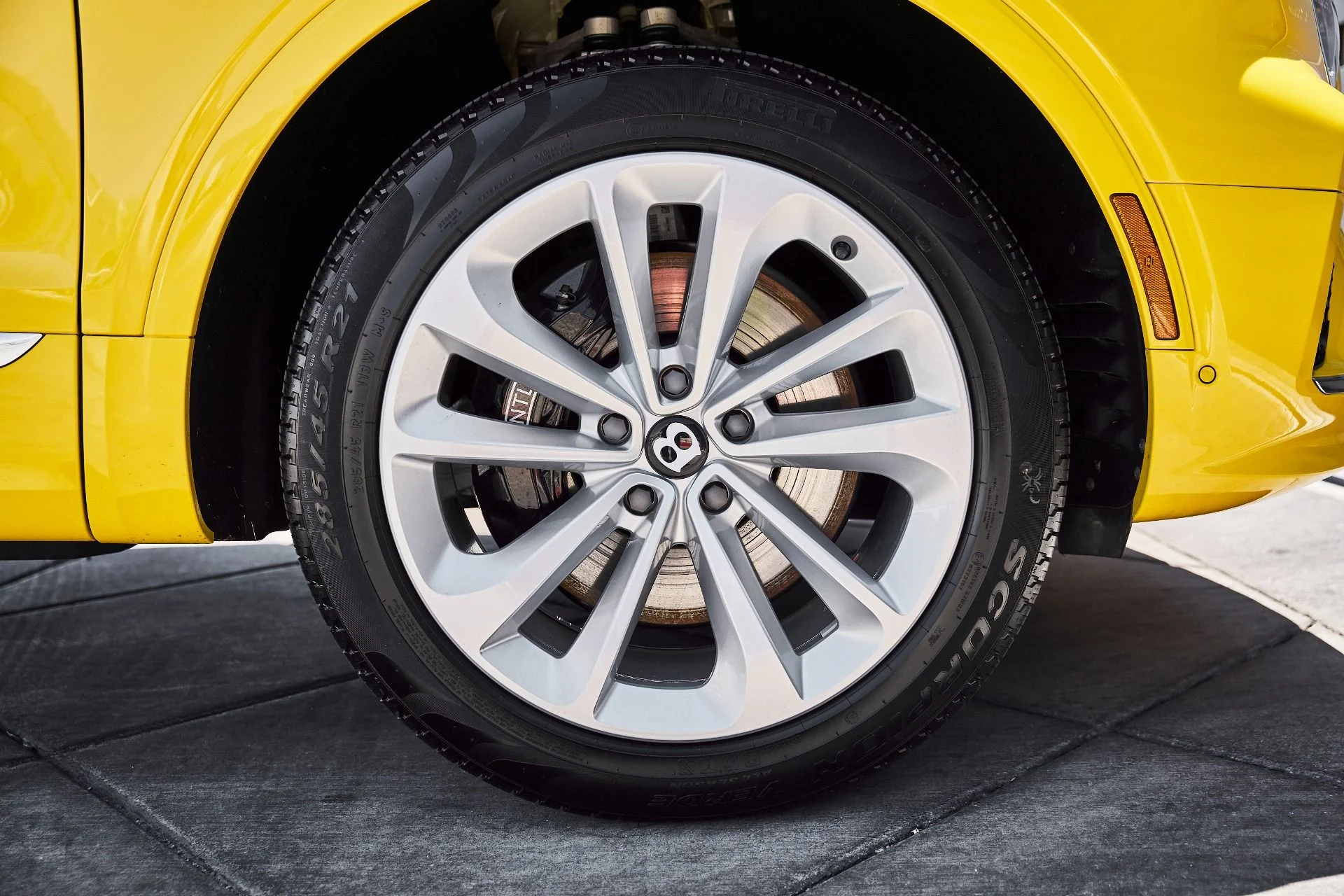 mph017_1751801743_Used_2023_Bentley_Bentayga_V8_1780708989_c88737ea29