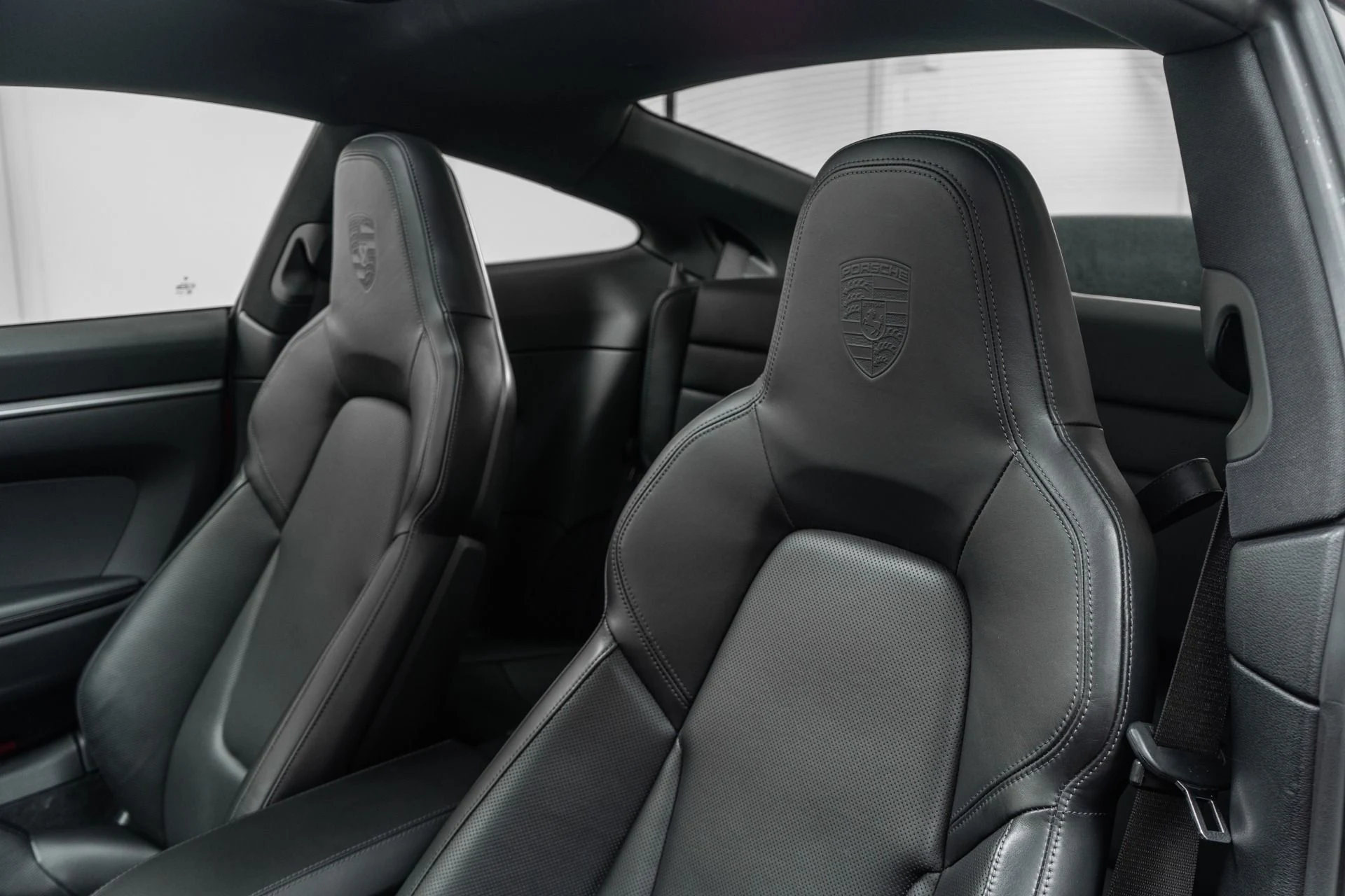 mph017_1759018911_Used_2020_Porsche_911_Carrera_S_Premium_Package_18_Way_Adaptive_Sports_Seats_1777582504_625704278c
