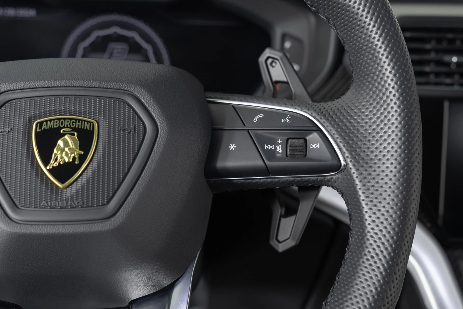 mph017_1776393174_Used_2021_Lamborghini_Urus_1780937712_52b9f9b714