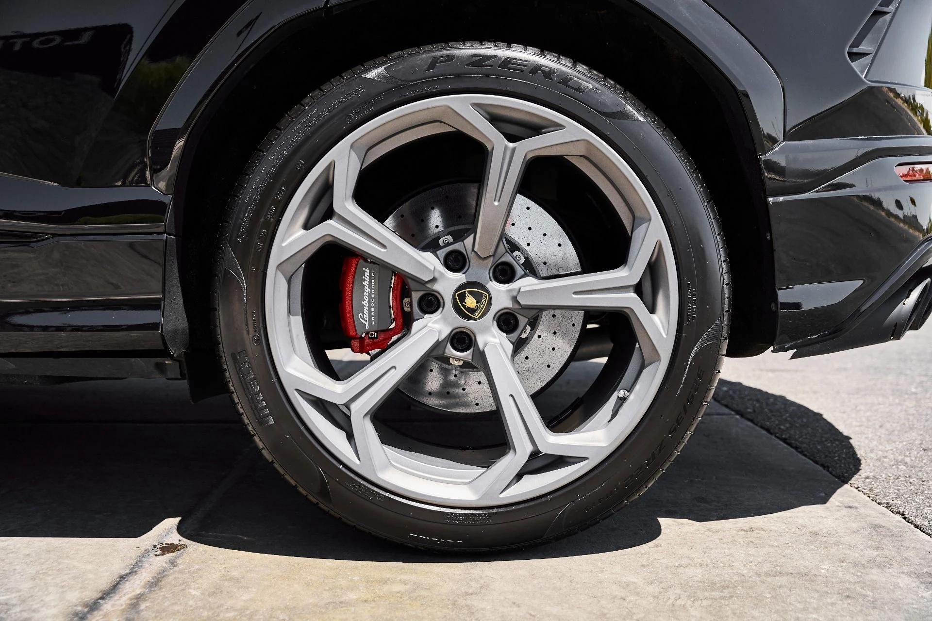 mph017_1776483572_Used_2022_Lamborghini_Urus_1778790354_adcd4ec2a7