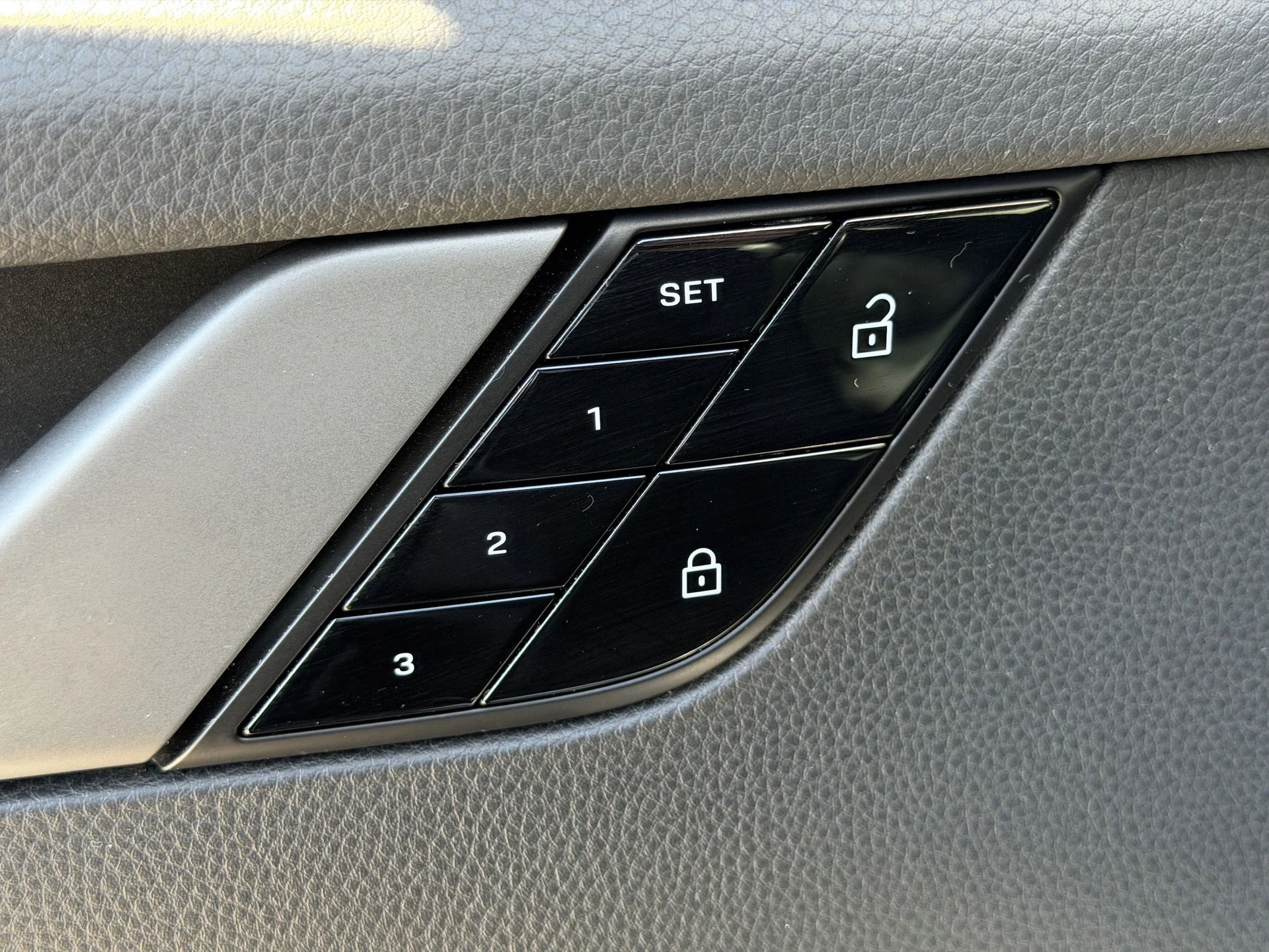 mph017_1781146350_516e535282736db2f1fe055284f45141x_2068723cdf