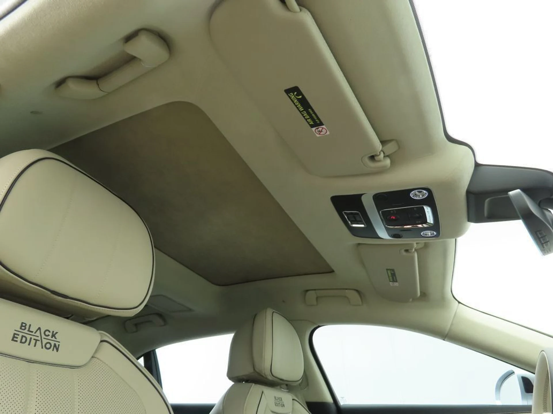 mph017_1781365245_new_2025_bentley_flying_spur_blackeditionsedan_8119_22910536_18_1024_5c499c9f9c