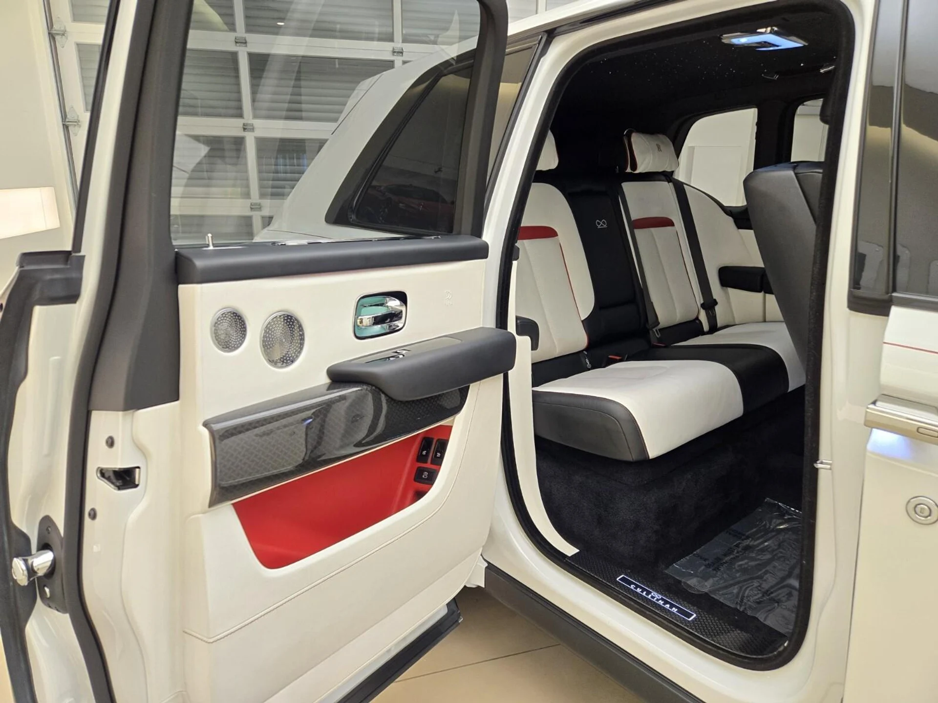 mph017_1785408646_Used_2021_Rolls_Royce_Cullinan_1761977967_6d79750e49