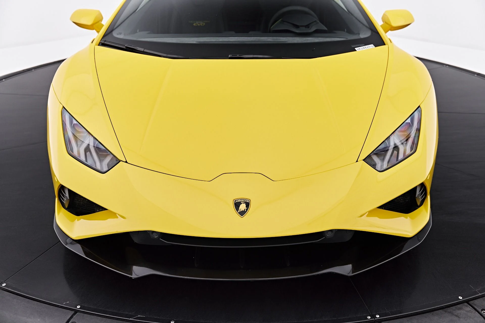 mph017_1790912788_Used_2022_Lamborghini_Huracan_EVO_Base_1787357807_3e4bc7e997