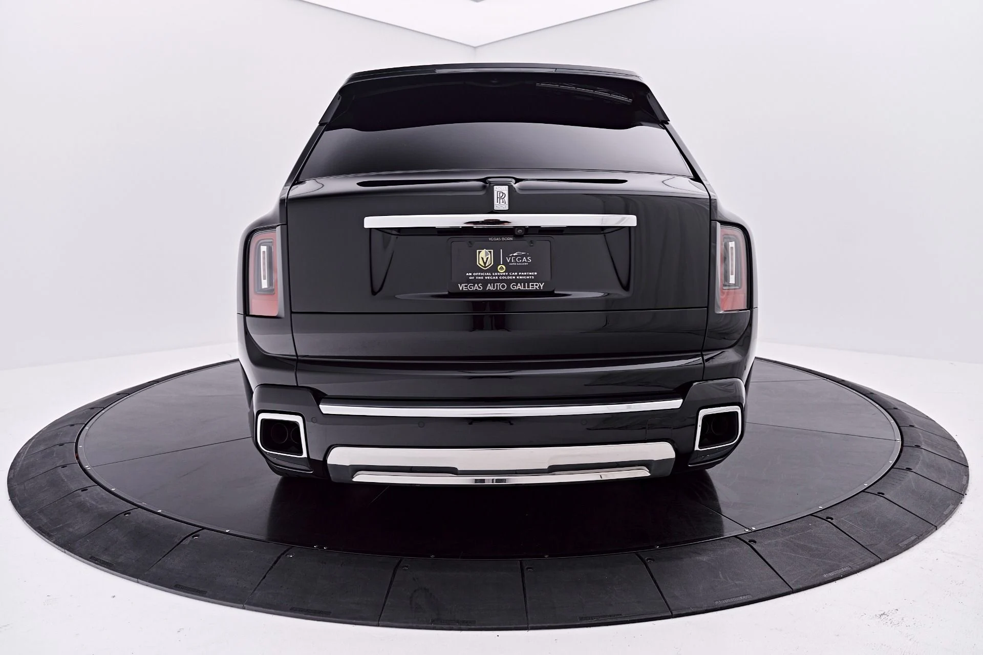 mph017_180642804_Used_2025_Rolls_Royce_Cullinan_1786122762_0af17bcc69