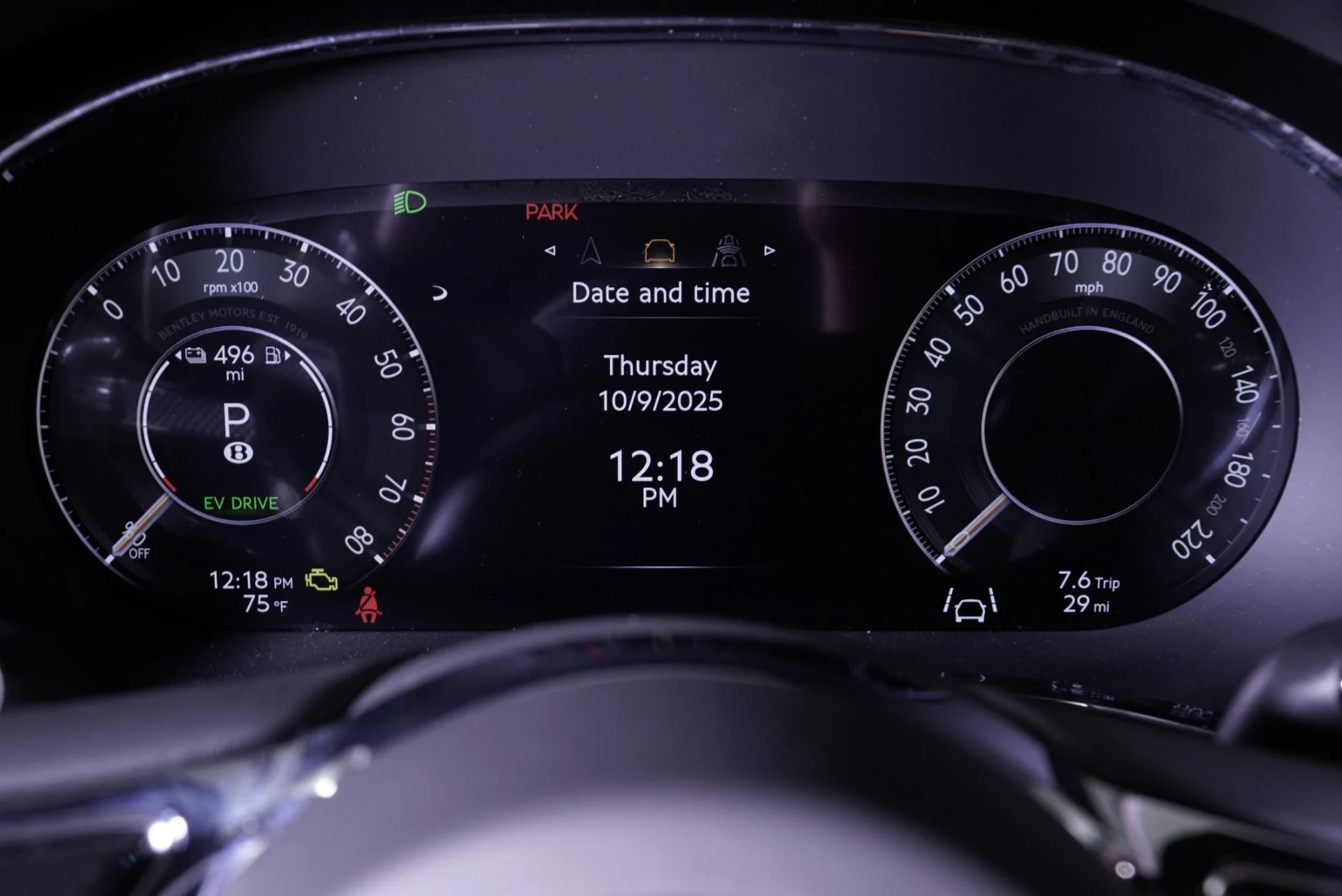 mph017_1808288543_New_2025_Bentley_Flying_Spur_Black_Edition_1760384463_e7ec2168e0