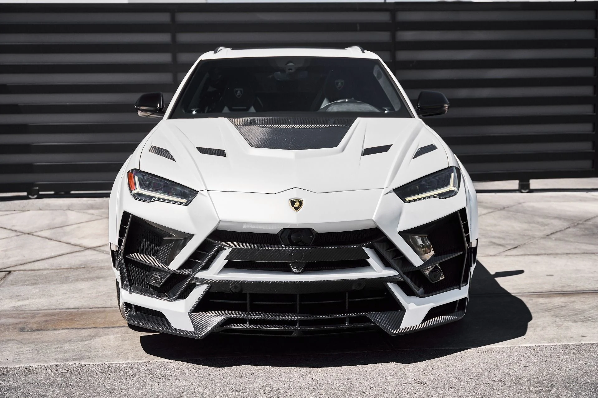 mph017_1817842192_Used_2019_Lamborghini_Urus_Base_1776301821_3bfc85e788