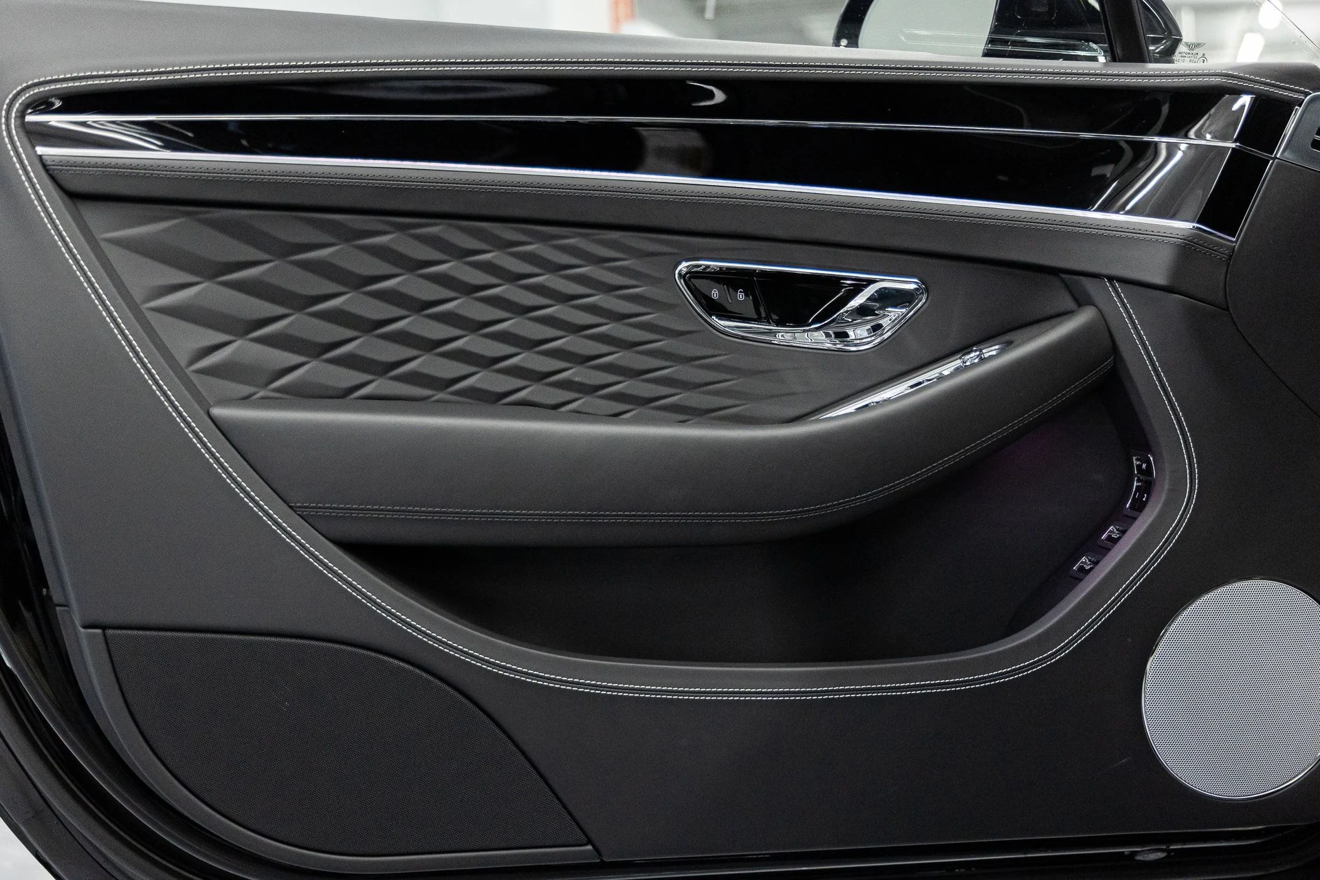 mph017_1827388272_4b65791413dd479190d7f506f2ed6917x_e26c83bb6a