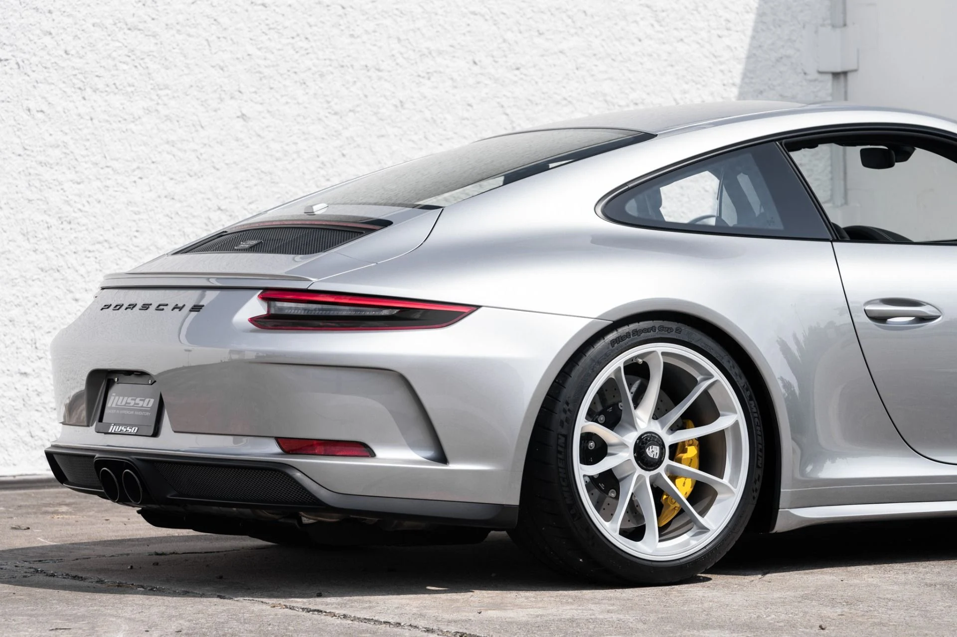 mph017_183084480_Used_2018_Porsche_911_GT_3_Touring_1756161352_c8a7b9ce33