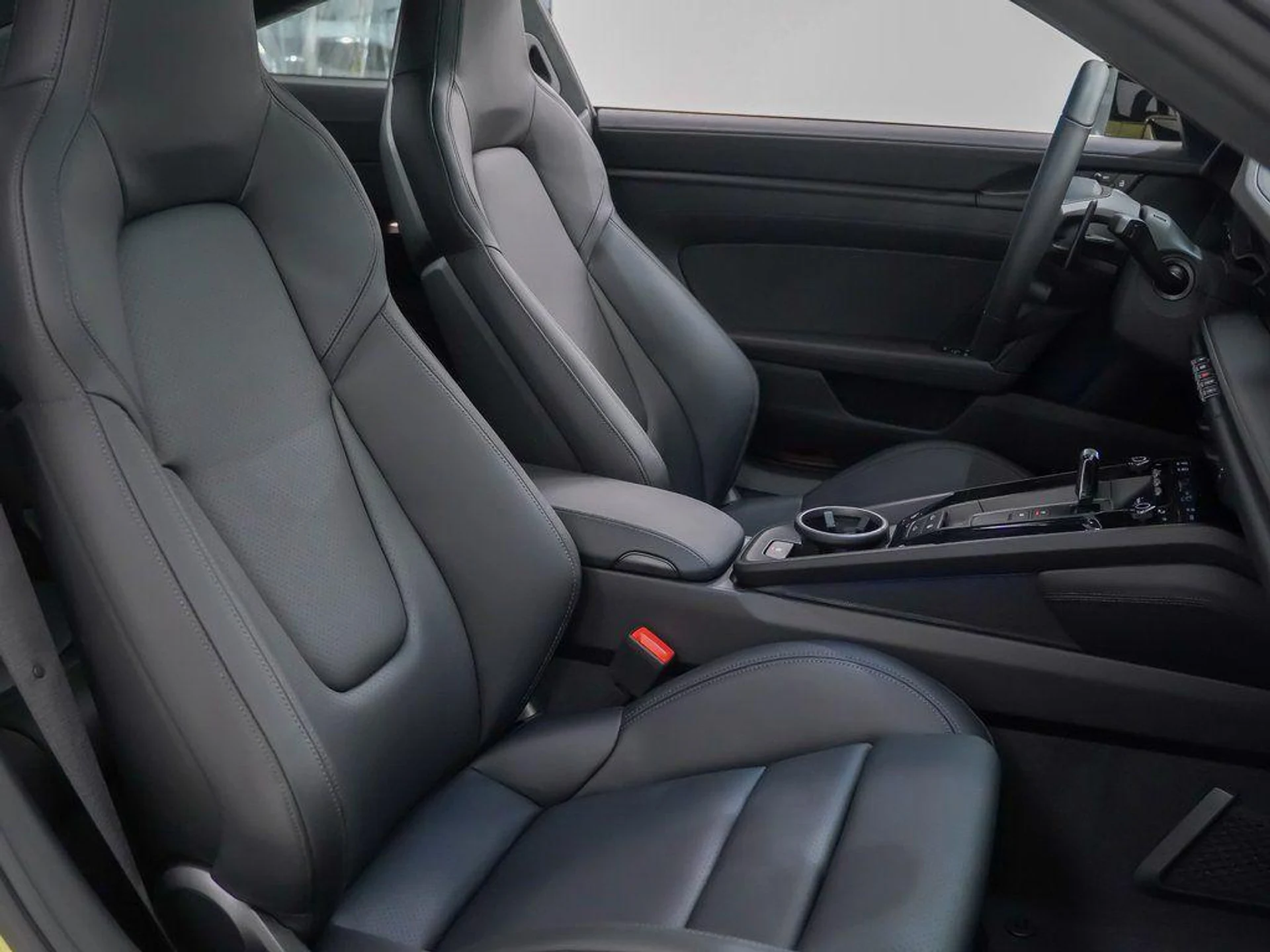 mph017_18441531_p8e1m5_Nx_Cl_Y_Co4c_FZAR_Fm_EIKR_1_E_65e5cad708