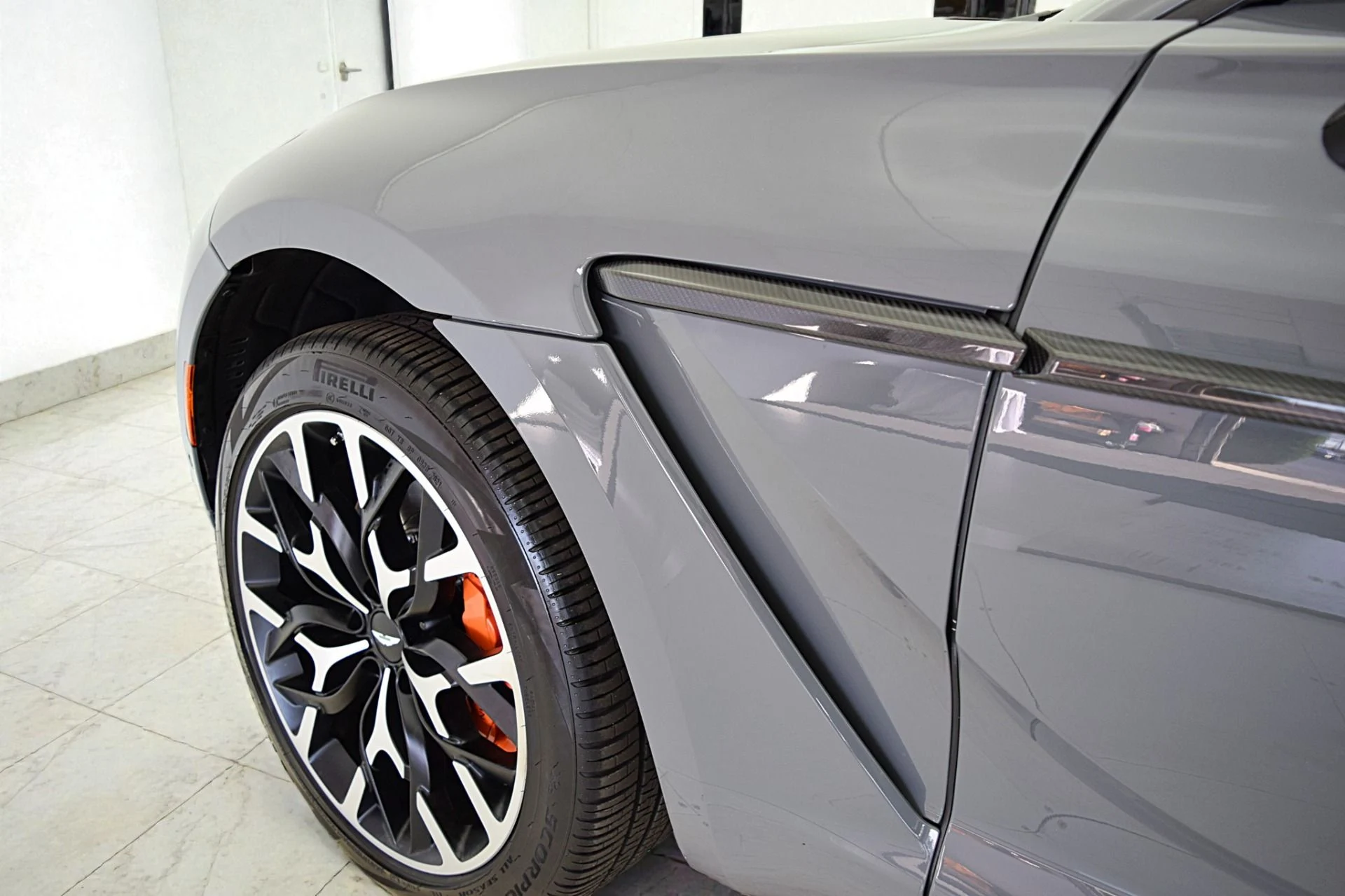 mph017_1859238046_Used_2022_Aston_Martin_DBX_1f05cf940f